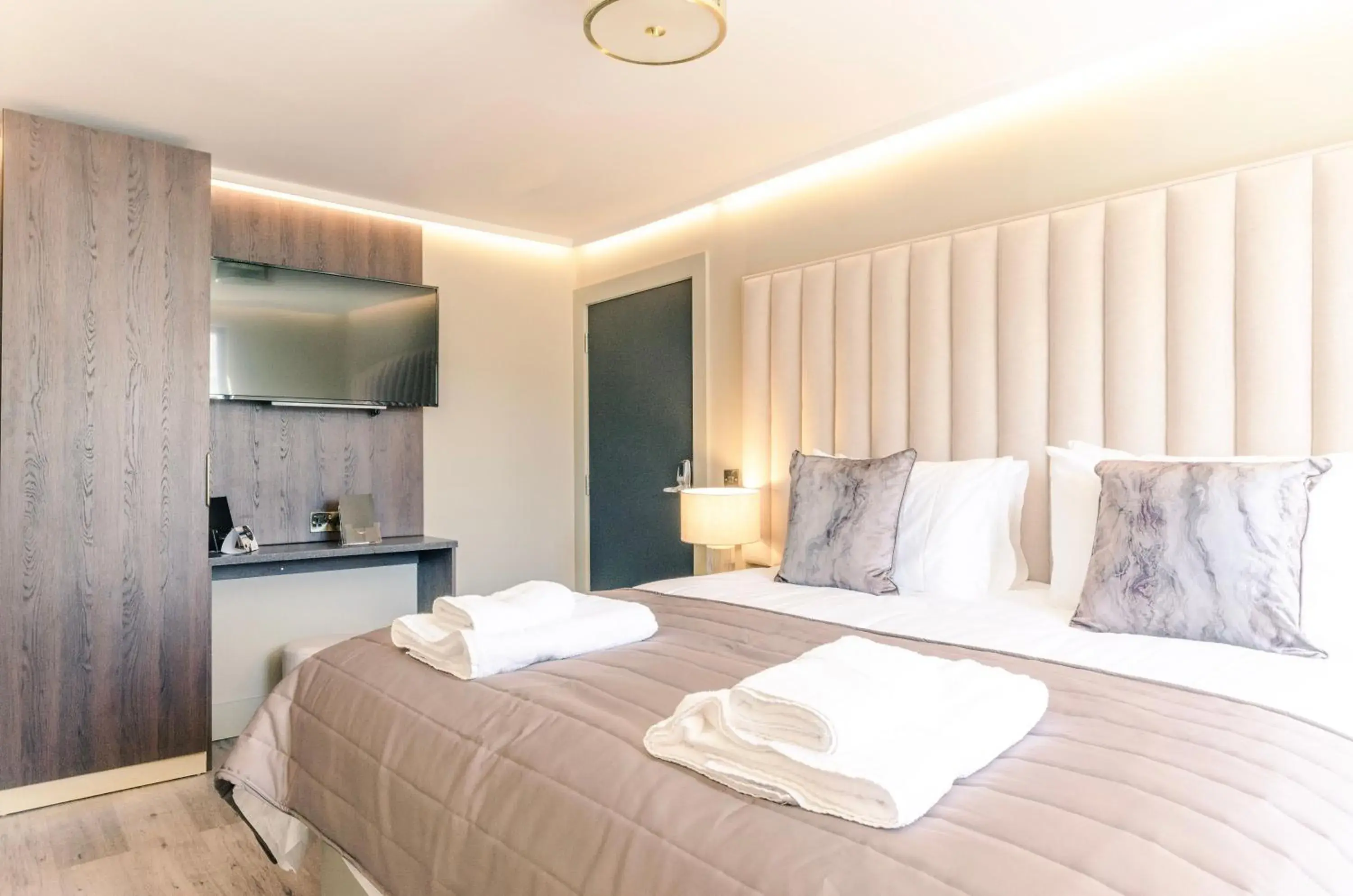 Luxury Suite in Sweeney Aviemore One Luxury Suite in Sweeney Aviemore One