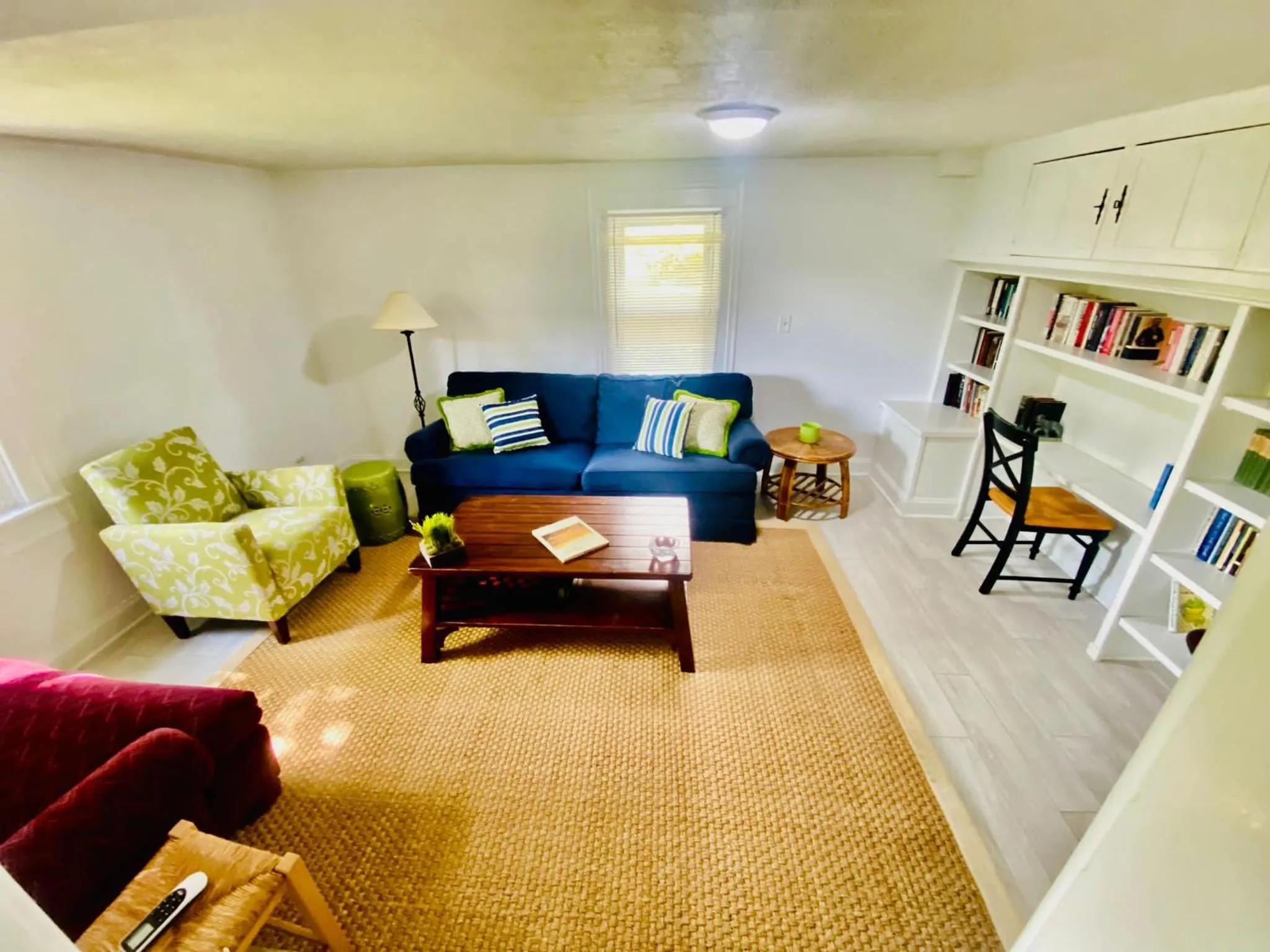 Cheerful 3 Bedroom Home, Walk To Uvastadium