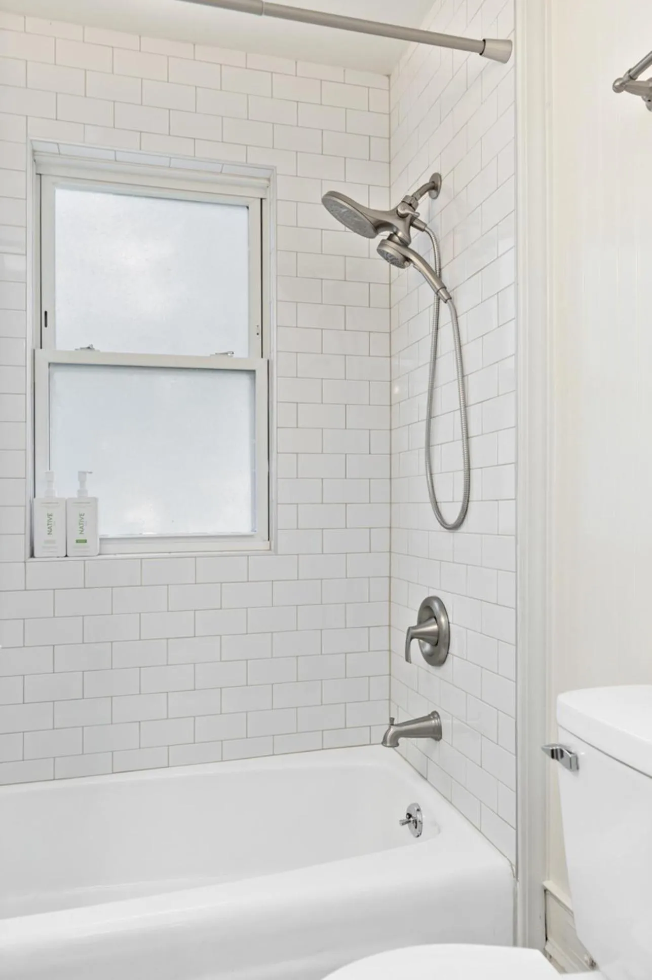 Cheerful 3 Bedroom Home, Walk To Uvastadium