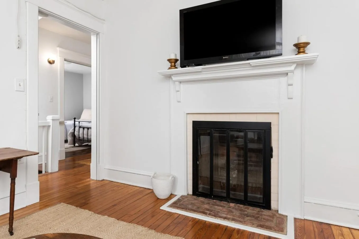 Cheerful 3 Bedroom Home, Walk To Uvastadium