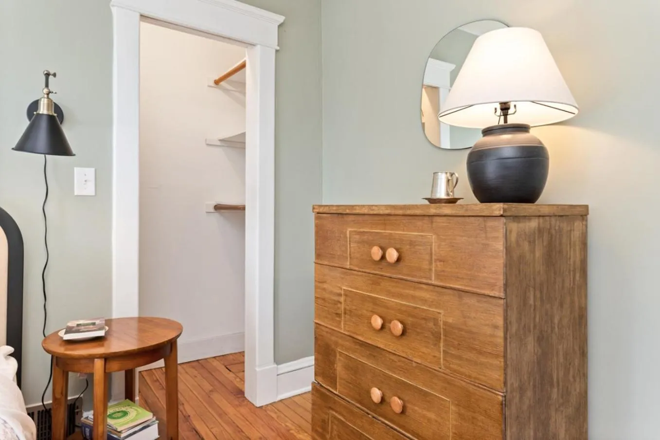 Cheerful 3 Bedroom Home, Walk To Uvastadium