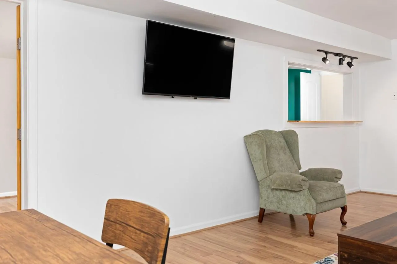 Waynesboro home near Wintergreen Charlottesville