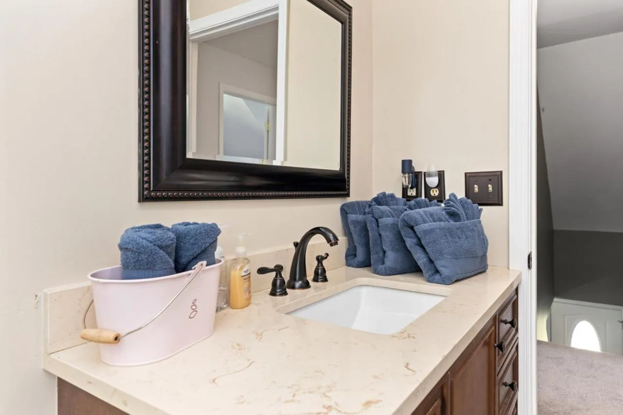 Waynesboro home near Wintergreen Charlottesville