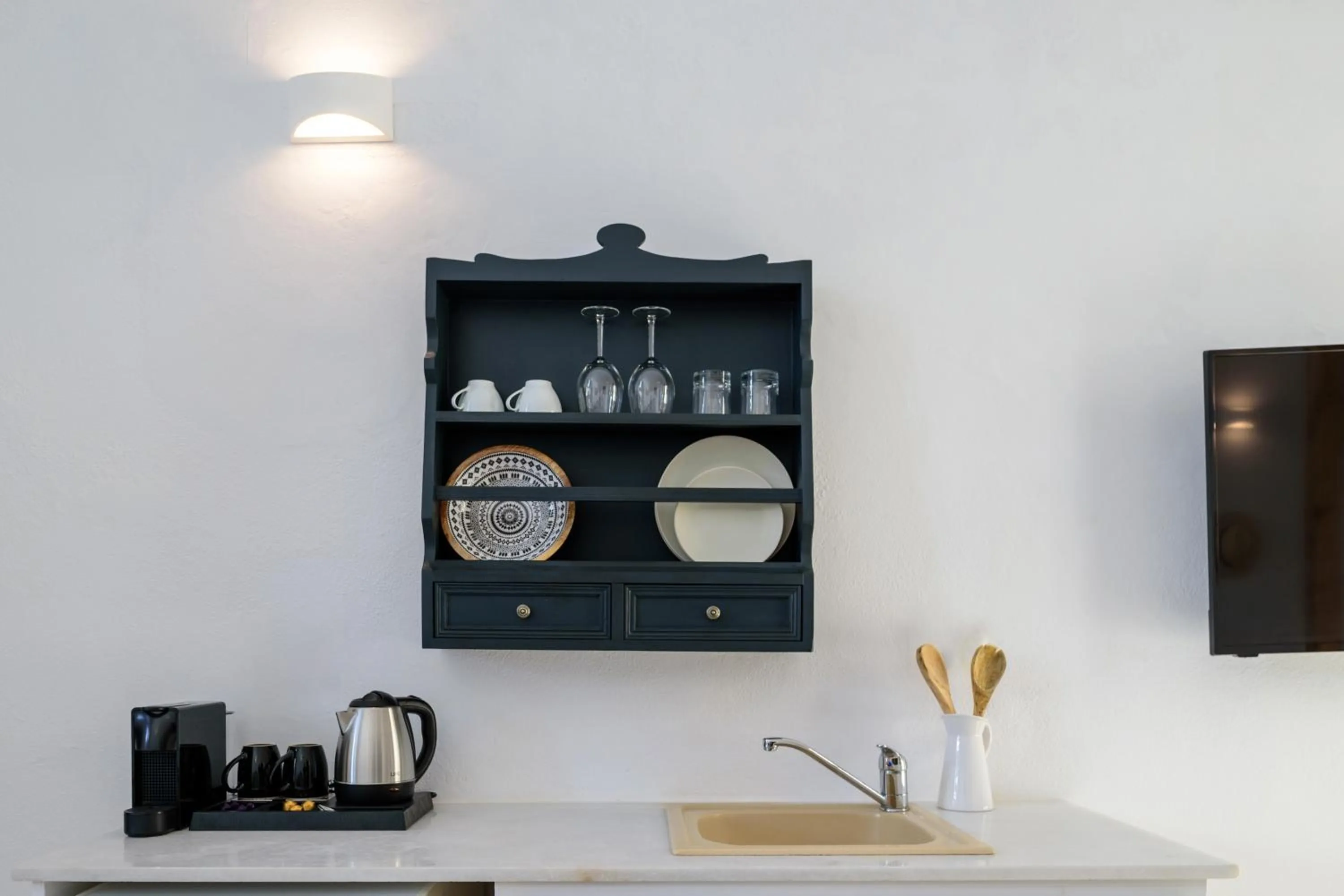 Coffee/tea facilities in Firalia, Casa in Rock Suites