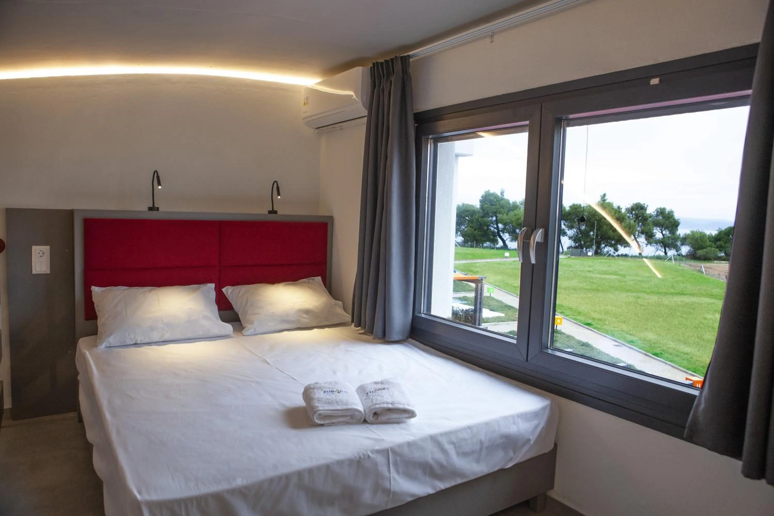 View (from property/room), Bed in Aurora Suites