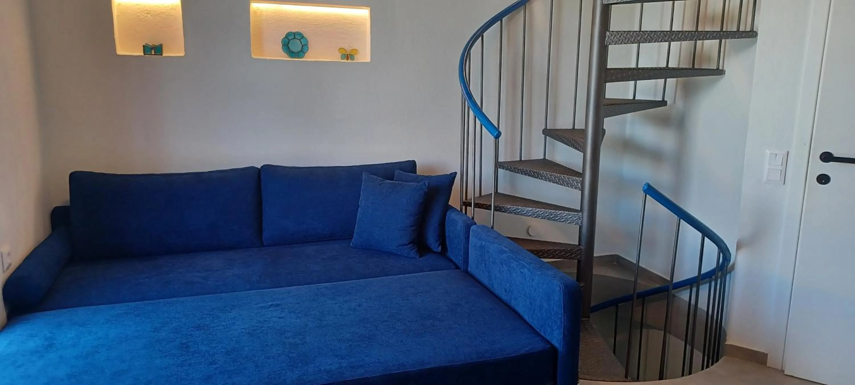 Seating area in Aurora Suites