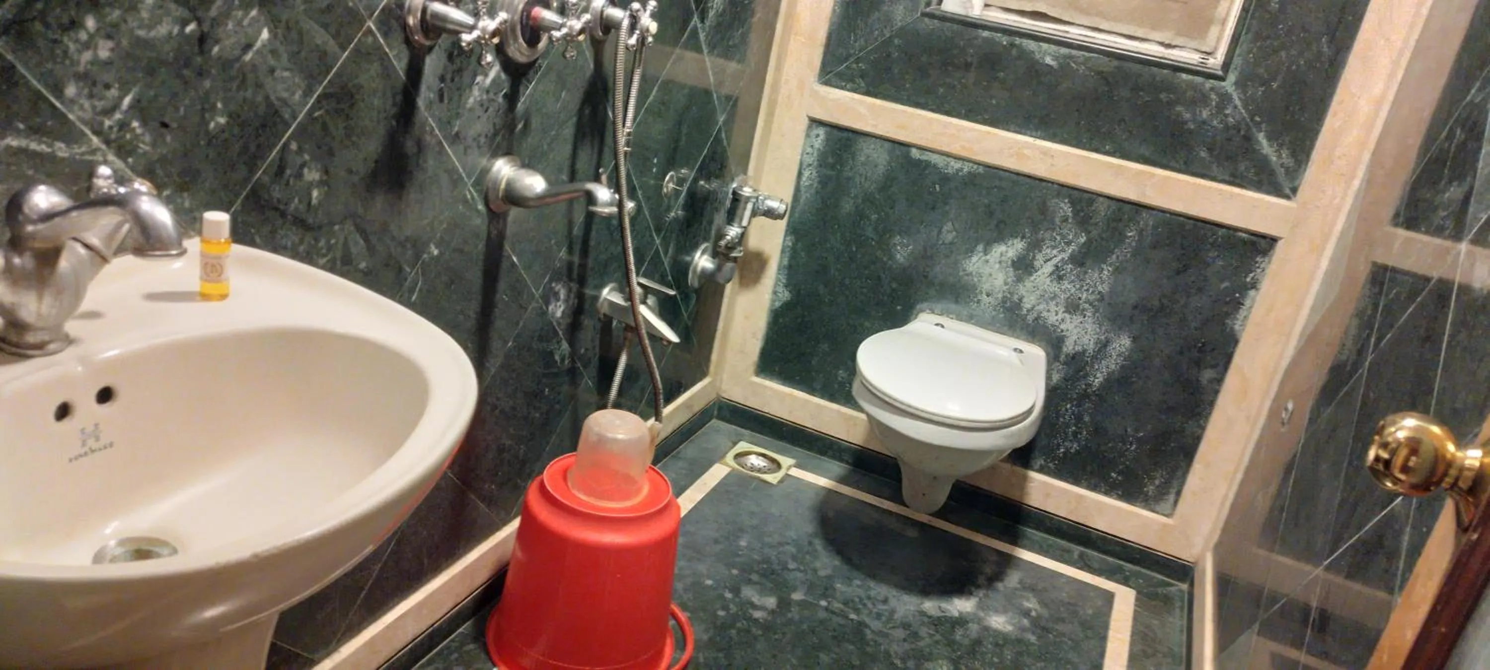 Standard King Room in Shine Hospitality Palace