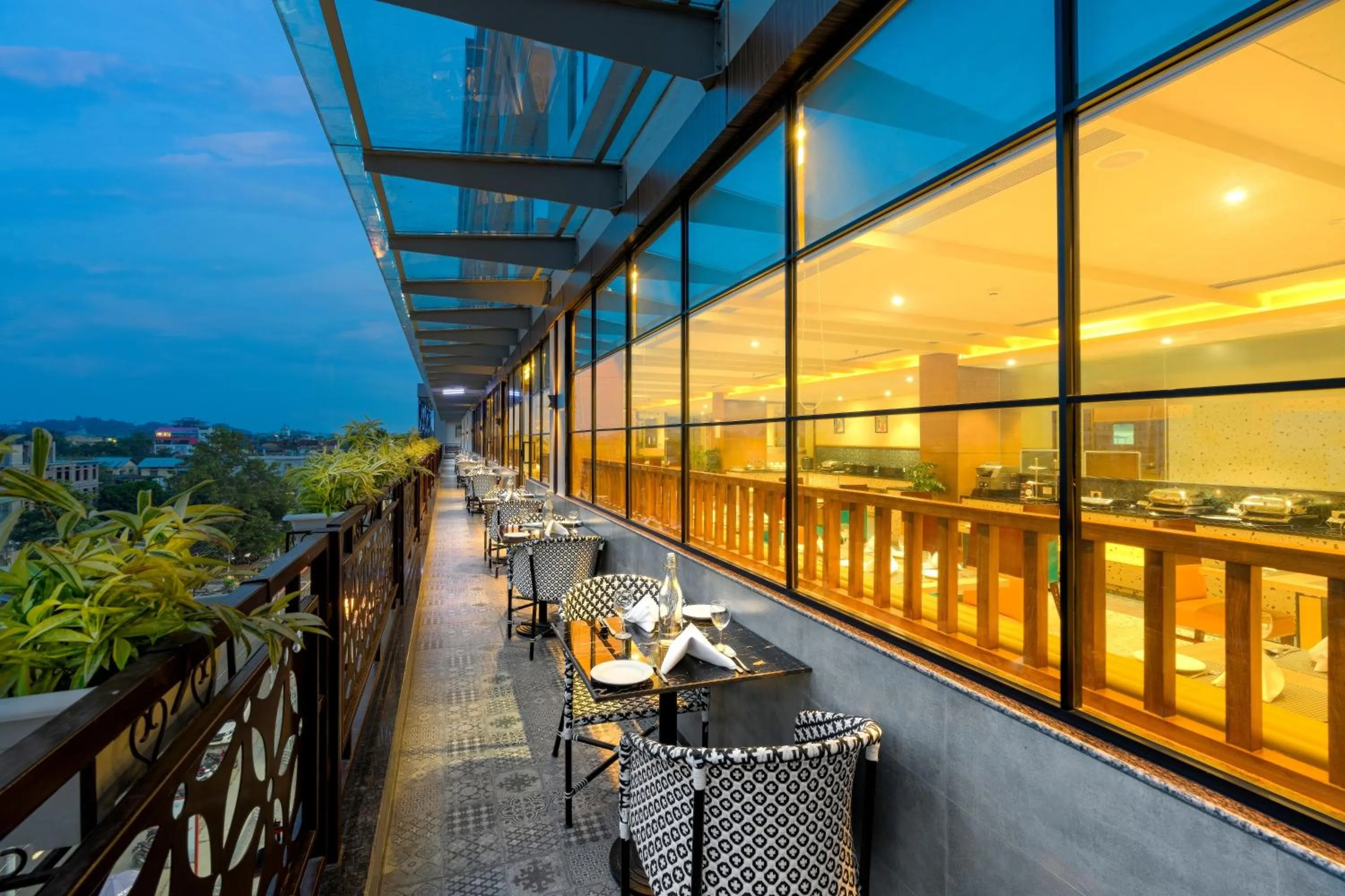 Restaurant/places to eat in Cygnett Inn Imperial Tezpur