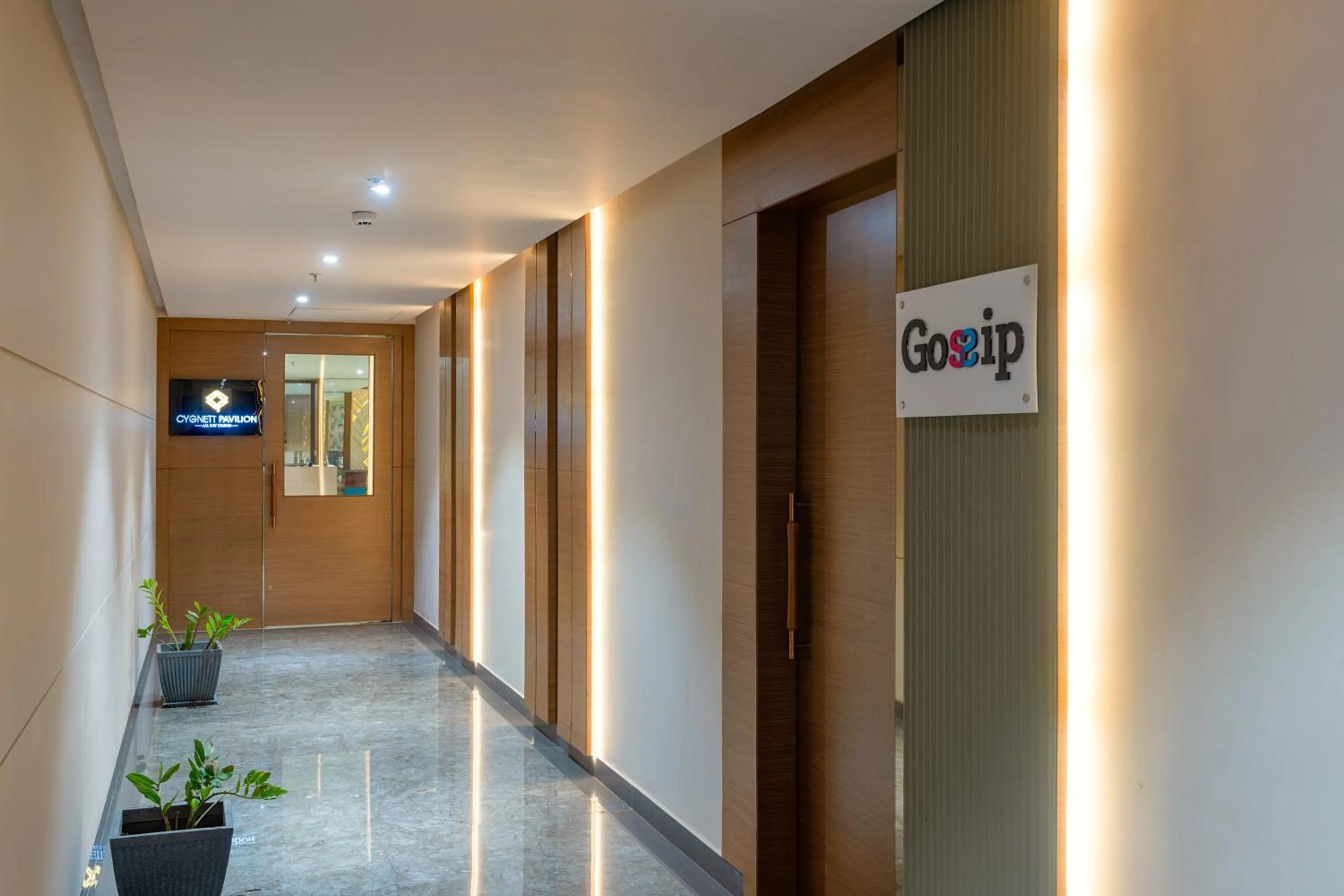 Restaurant/places to eat in Cygnett Inn Imperial Tezpur