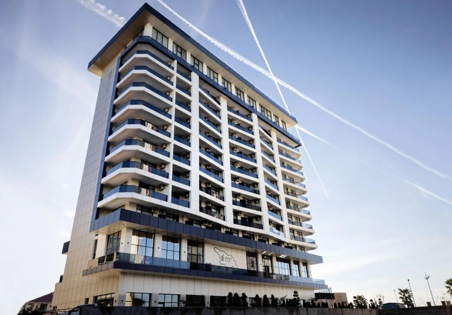 Property building in Green Side Apart Hotel