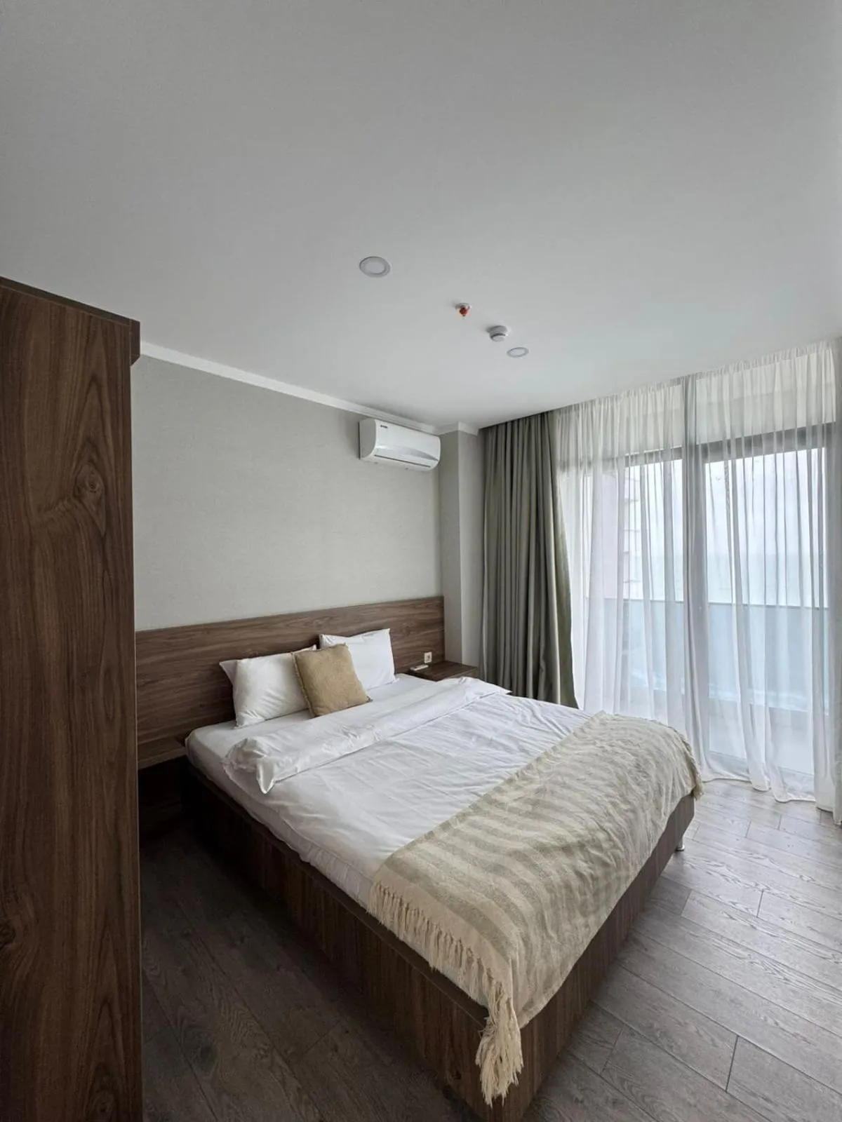 Bed in Green Side Apart Hotel