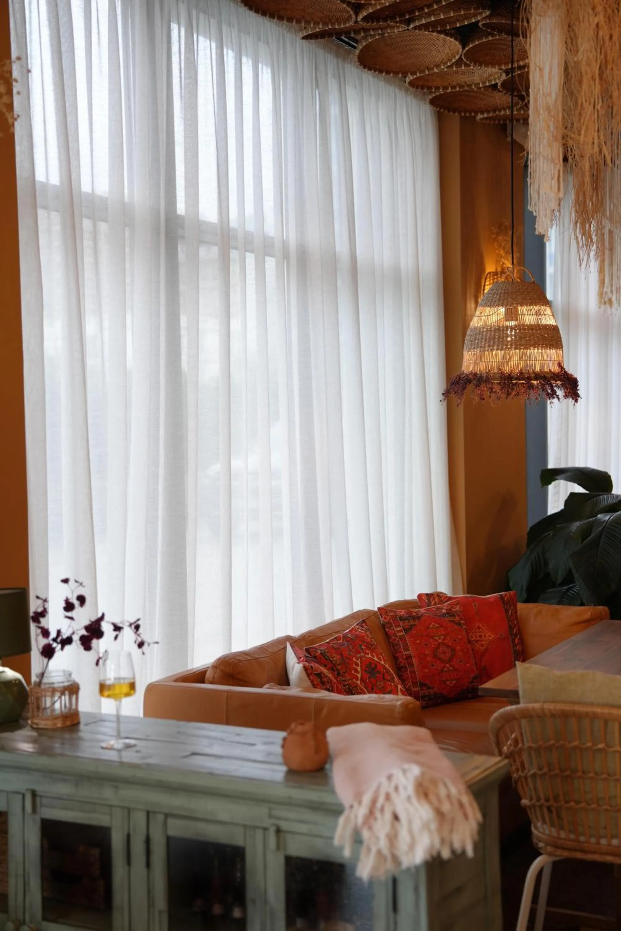 Restaurant/places to eat in Green Side Apart Hotel