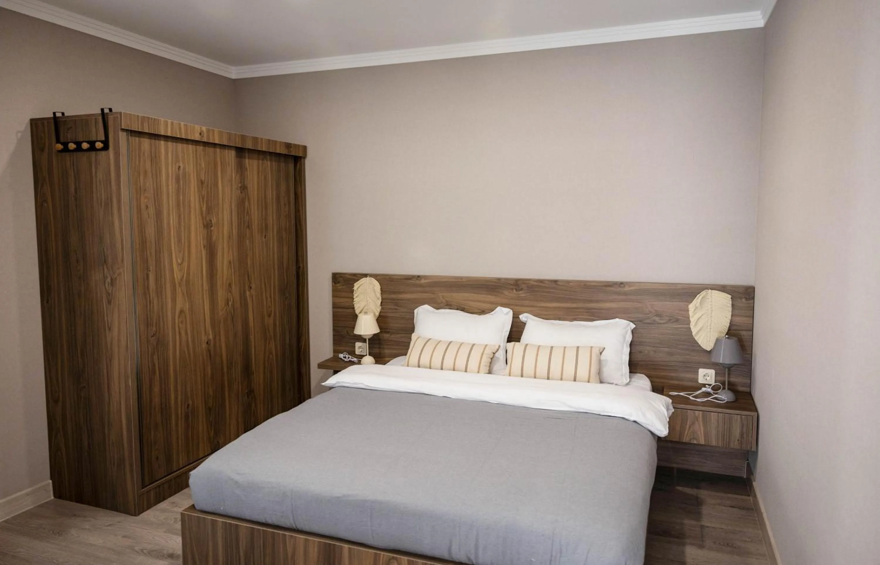 Bed in Green Side Apart Hotel