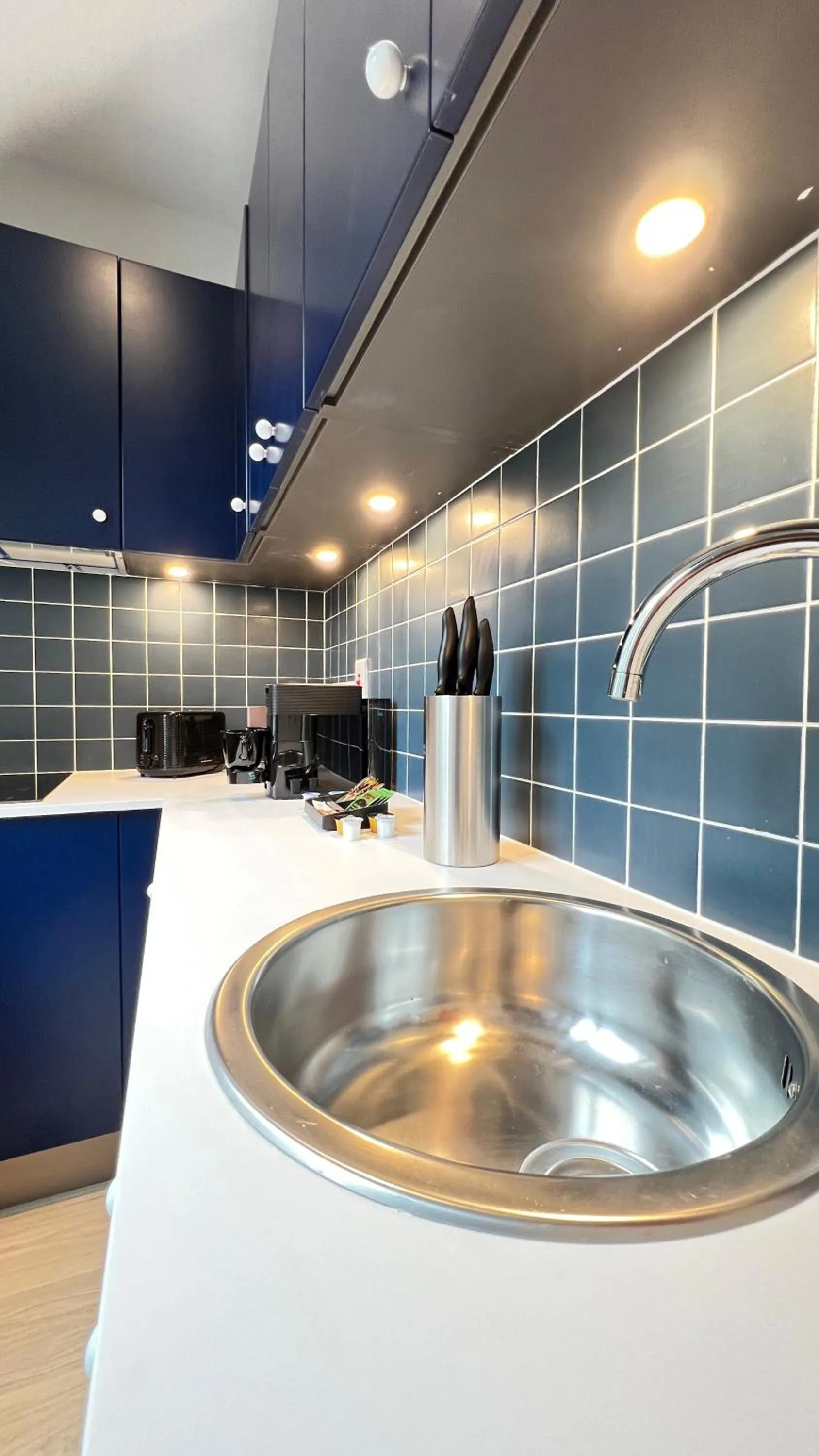 Kitchen or kitchenette in Merrion Square Studios