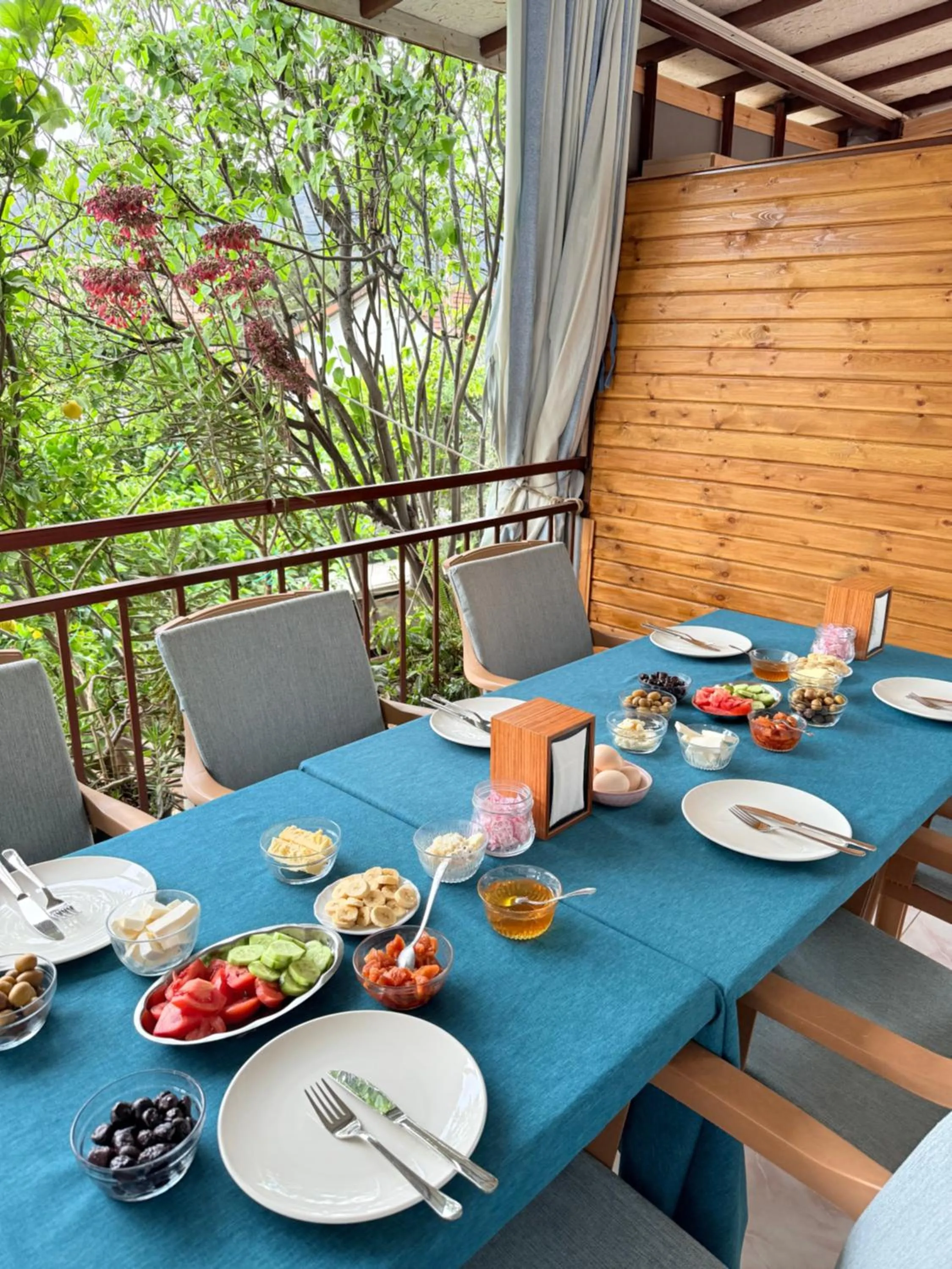 Breakfast in Gelidonya Pansiyon