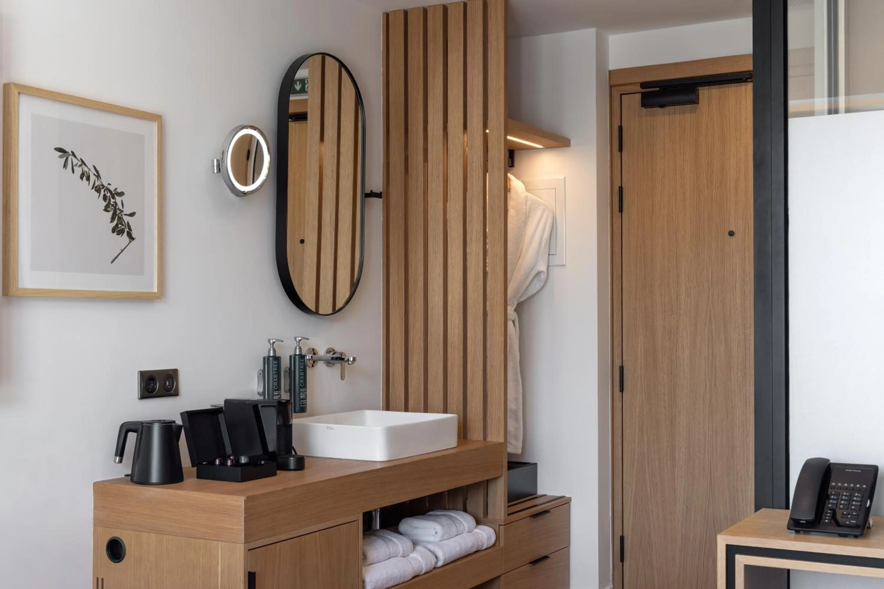 Bathroom in Hilton Garden Inn Athens Syggrou Avenue