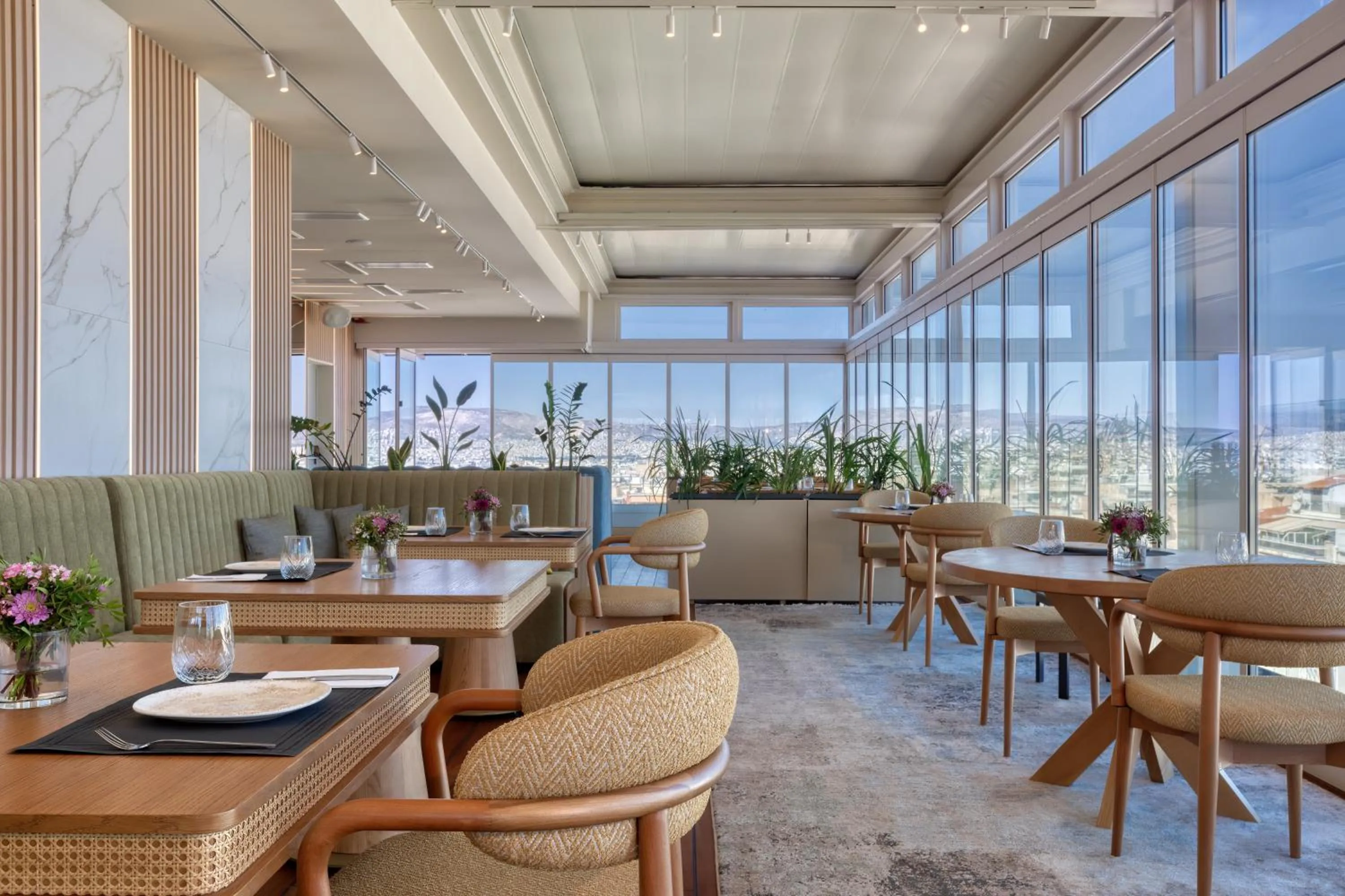 Restaurant/places to eat in Hilton Garden Inn Athens Syggrou Avenue