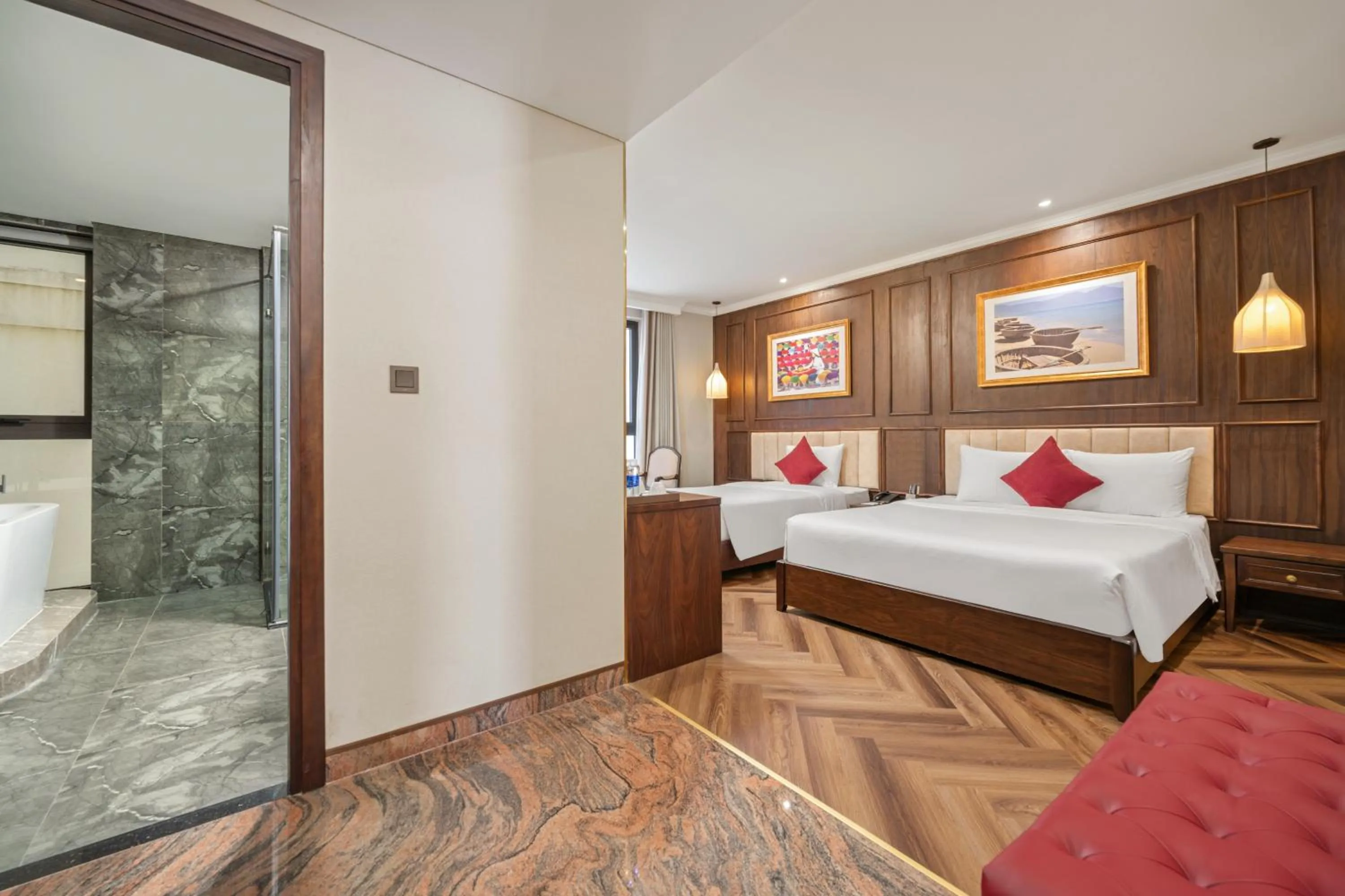 Bed in Golden Lotus Luxury Hotel Danang - Complimentary Daily Afternoon Tea