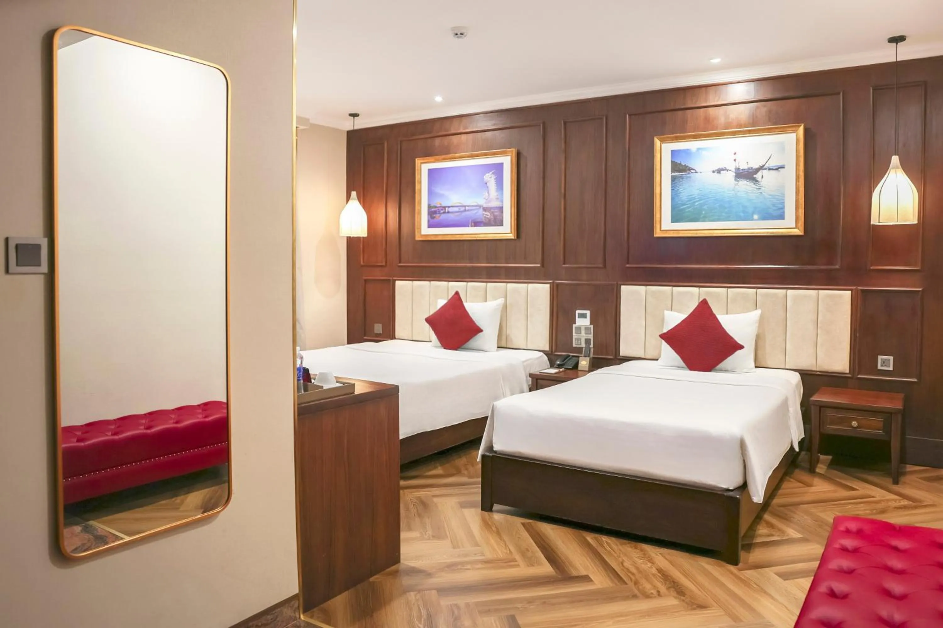 Bedroom, Bed in Golden Lotus Luxury Hotel Danang - Complimentary Daily Afternoon Tea