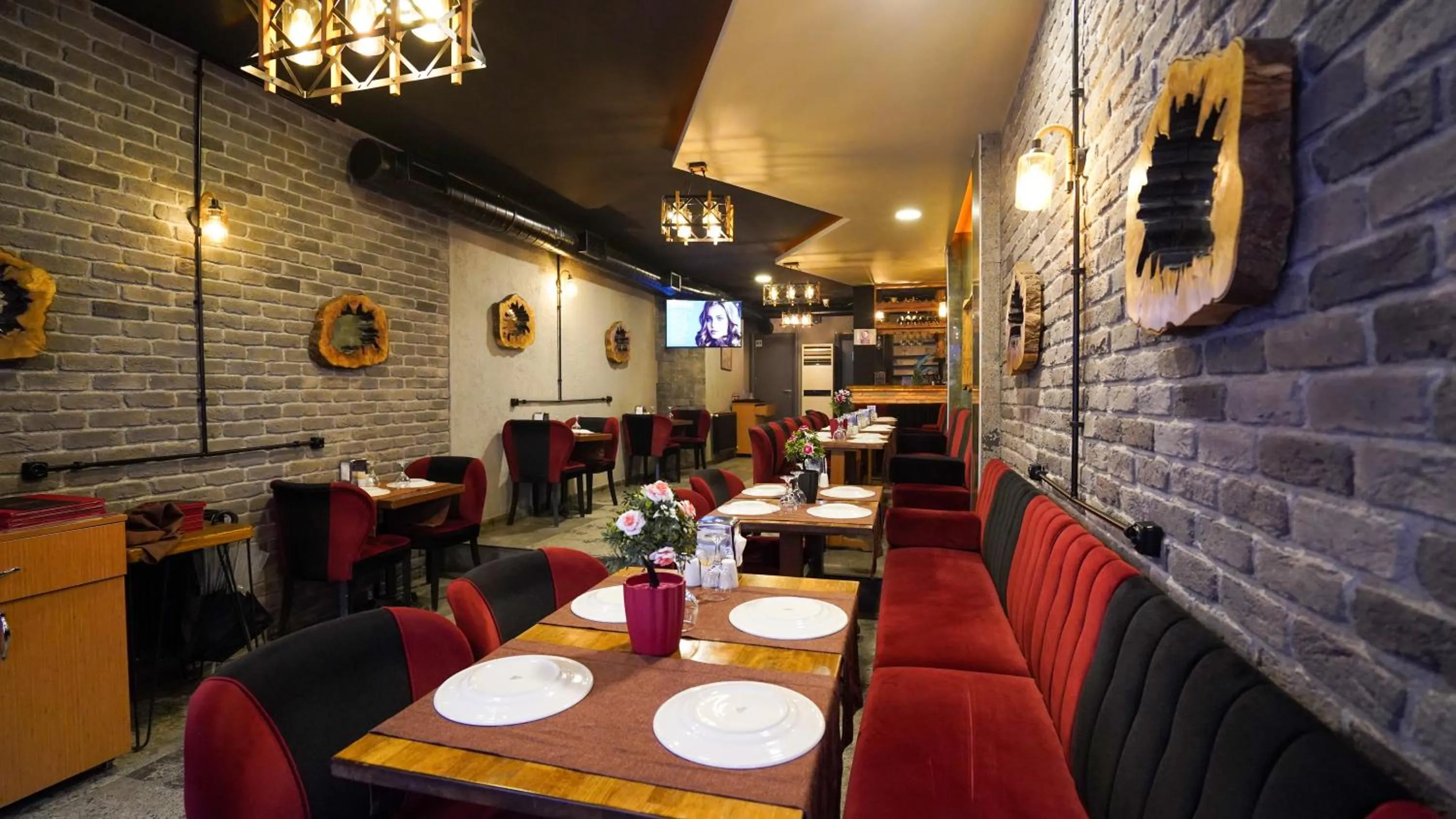 Restaurant/places to eat in Fidan City Hotel