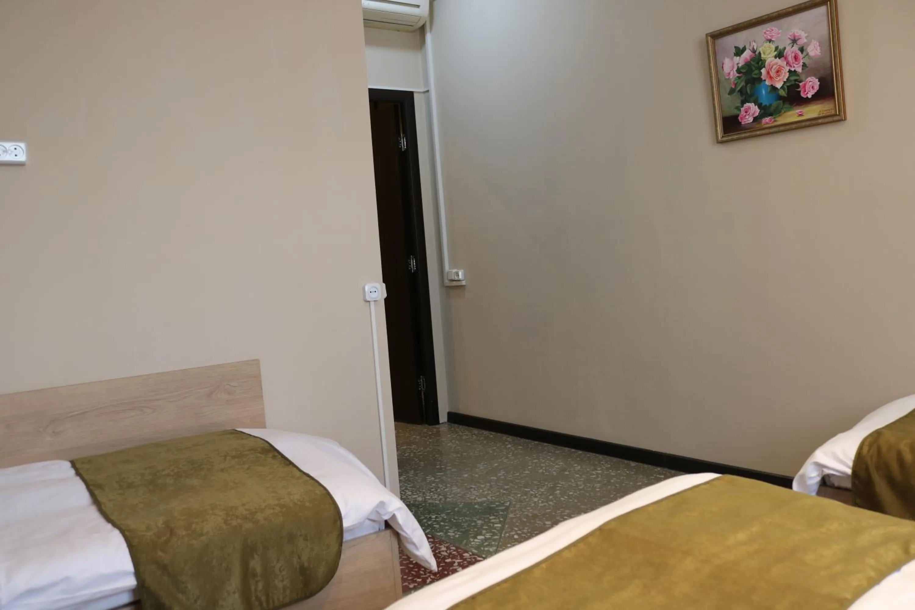 Photo of the whole room, Bed in ASA Hotel