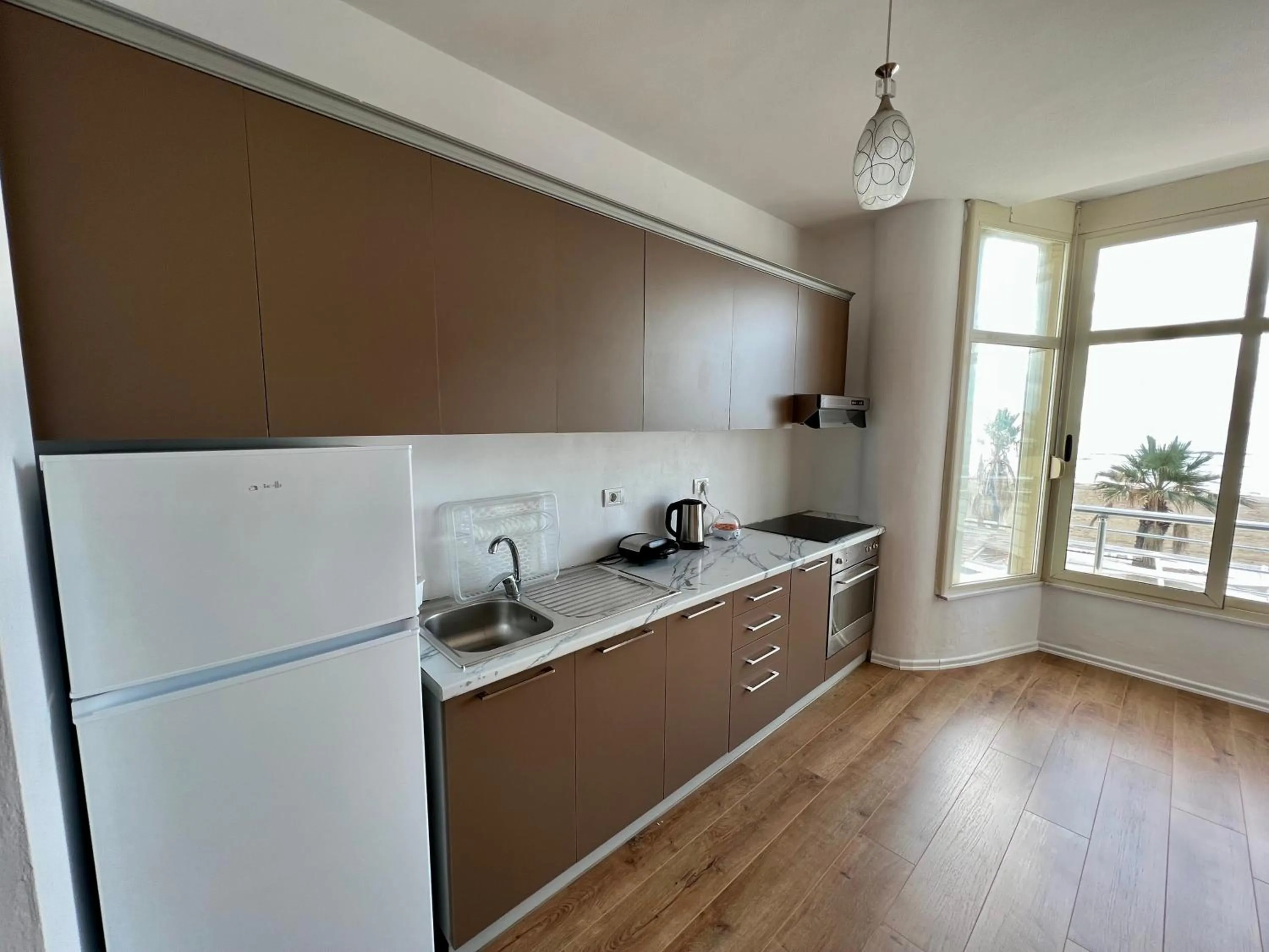 Spring in Wave Beachfront Apartments