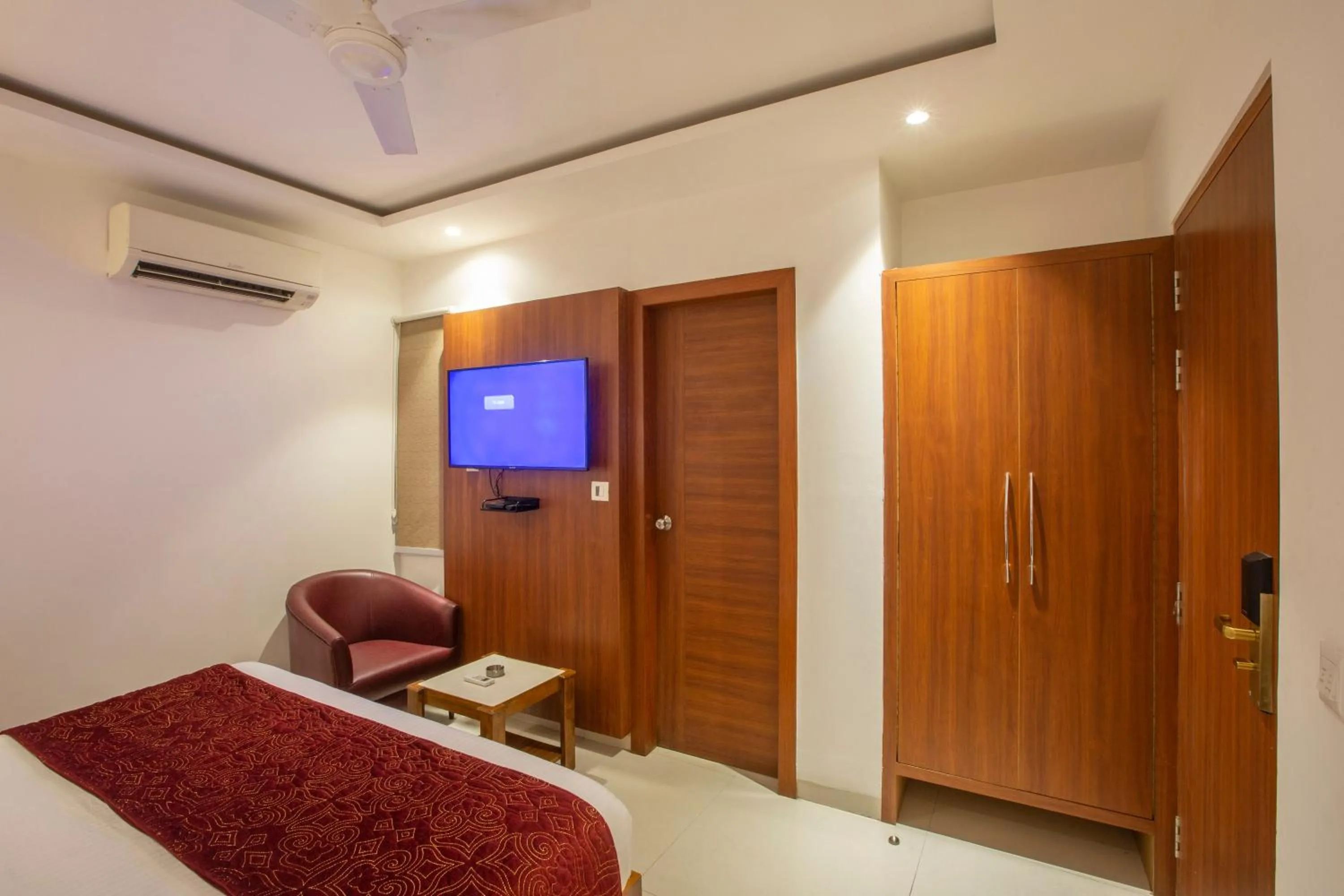 Bed in Arch Suites - Near Aerocity