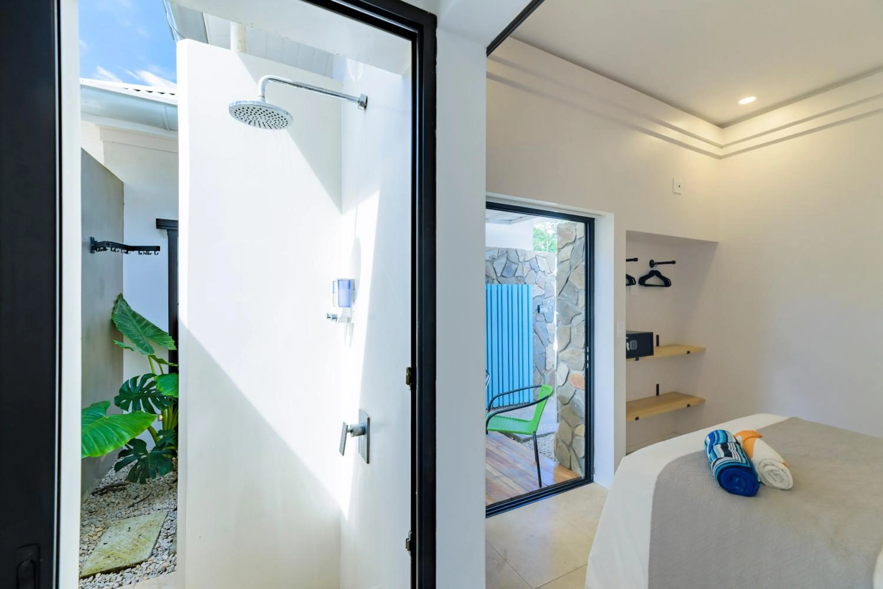 Shower, Bed in Villas VR Beachwalk Avellanas