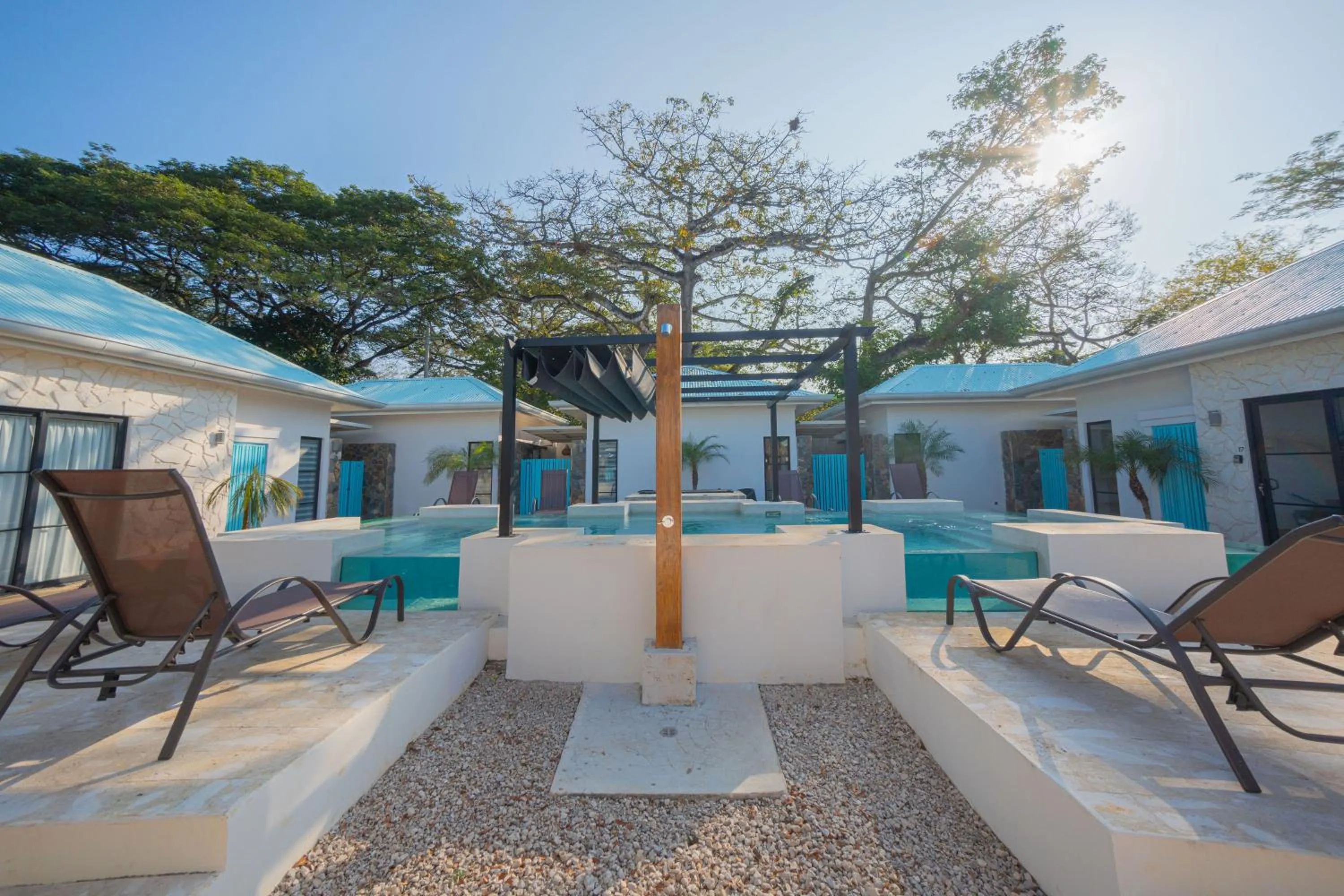 Day in Villas VR Beachwalk Avellanas