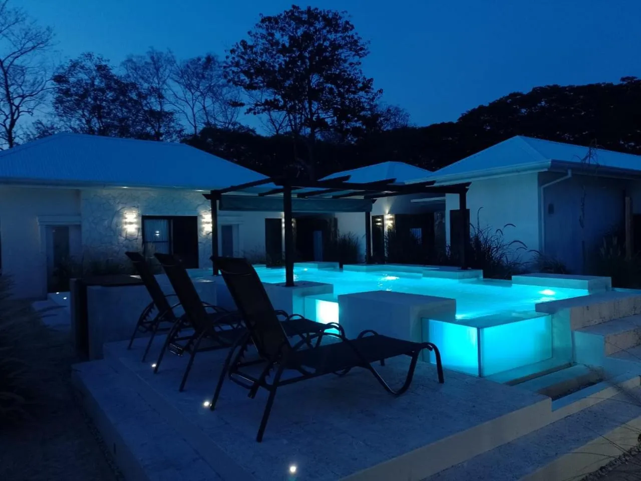 Swimming pool in Villas VR Beachwalk Avellanas