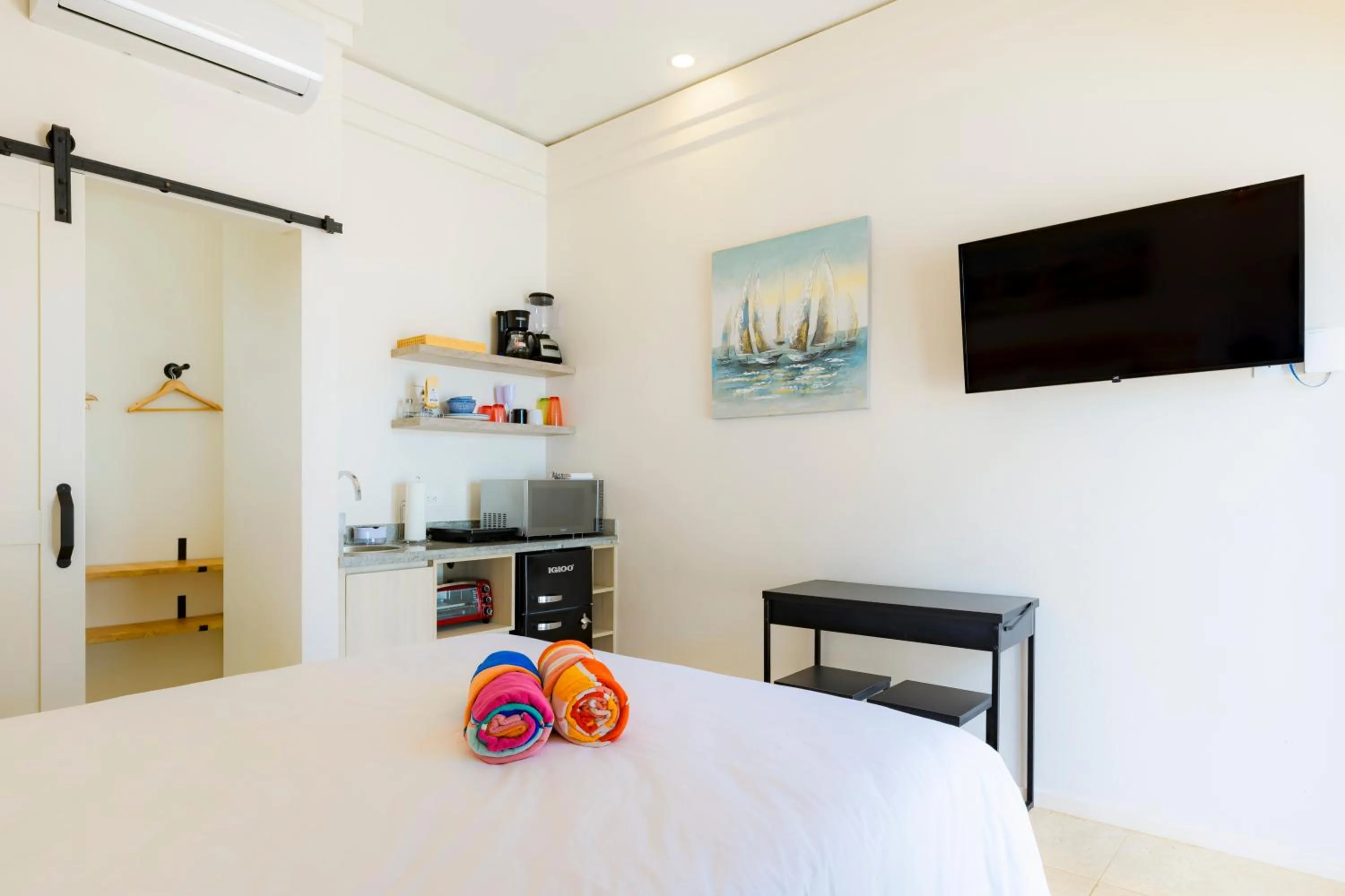 Bed in Villas VR Beachwalk Avellanas