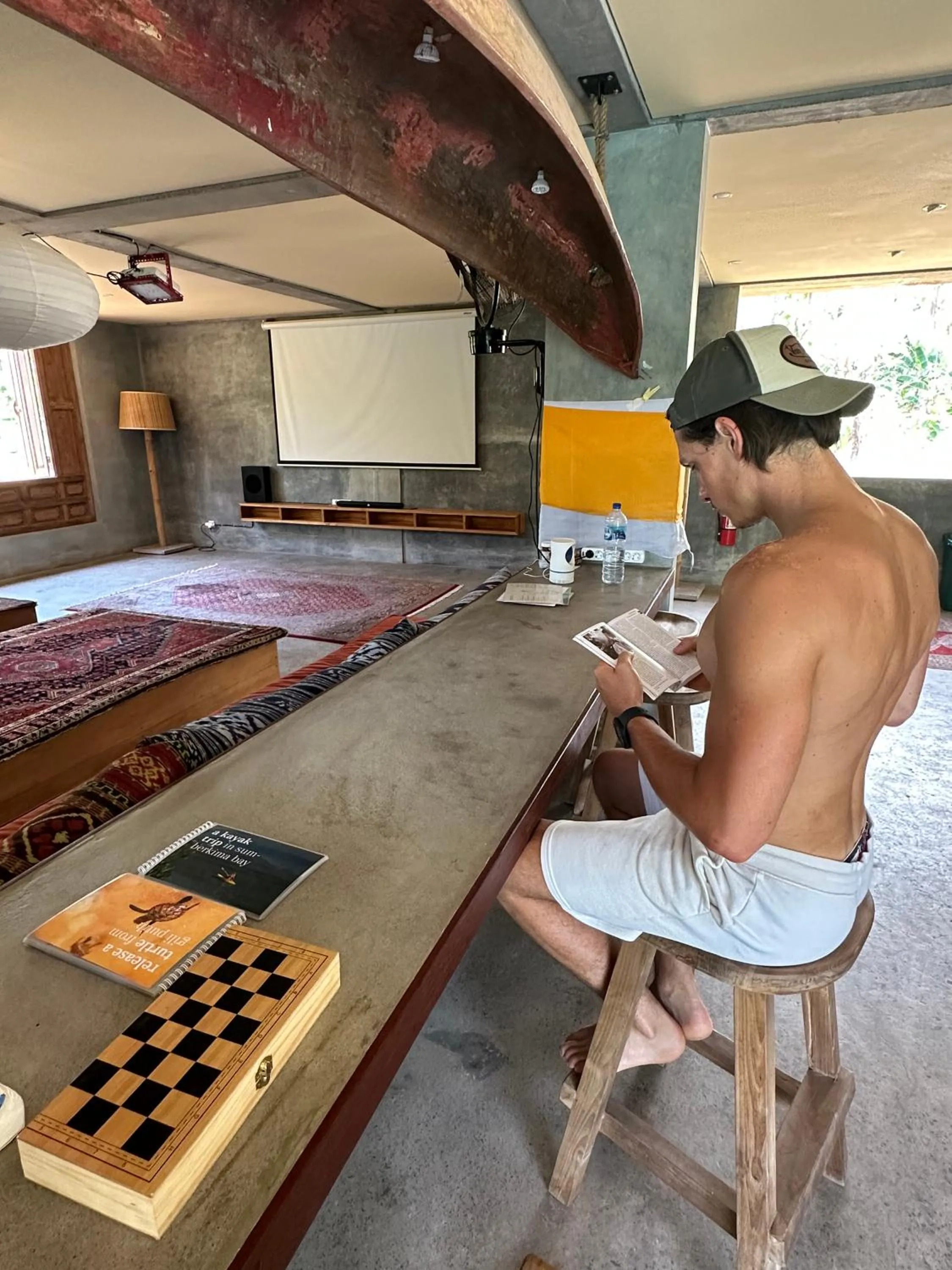 Entertainment in Mangroove Bay Boutique Hostel