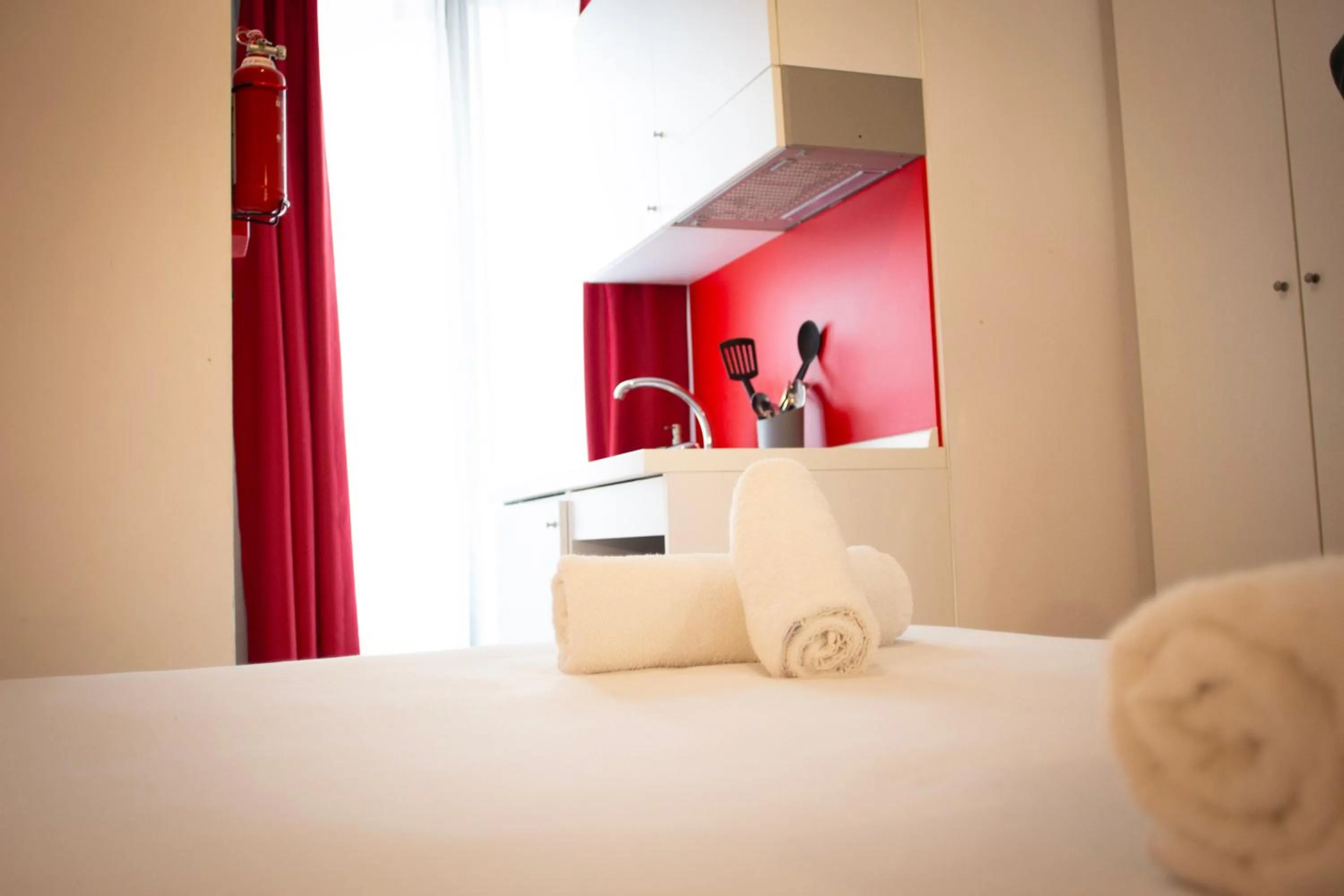 Living room, Bed in Citizen Suites