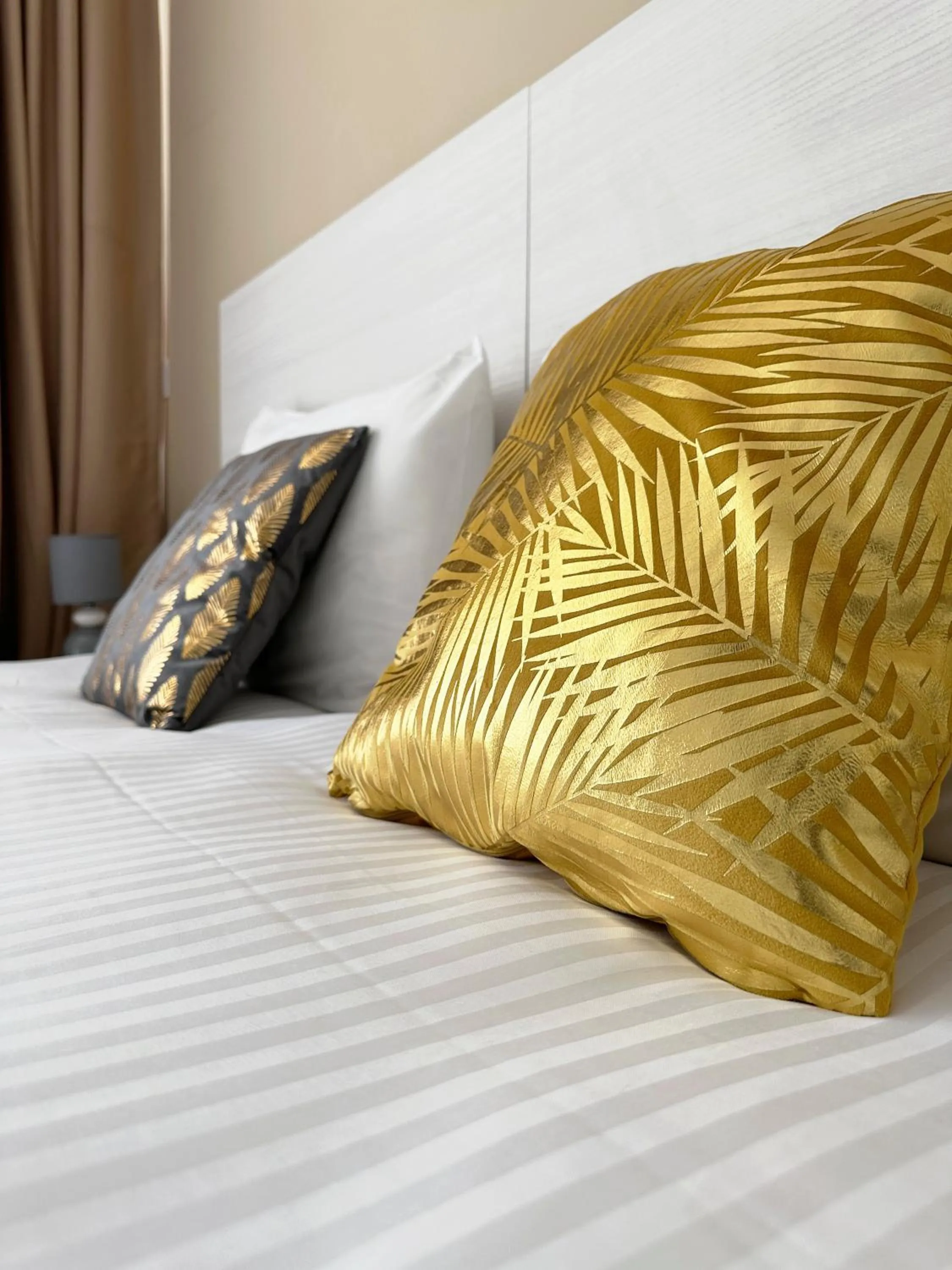 Bed in Miami Apartments