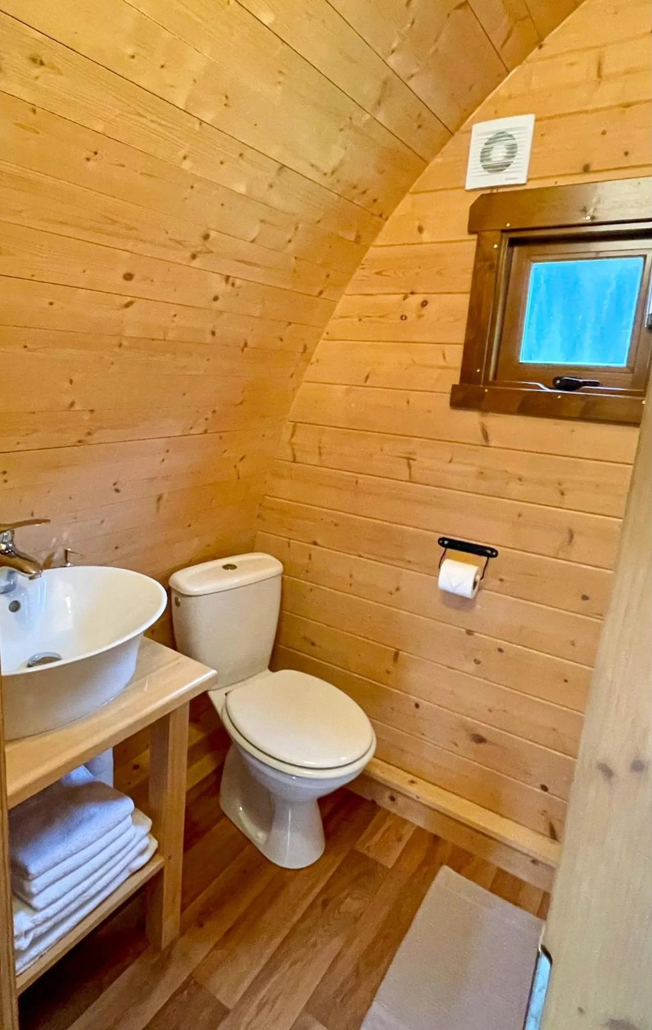 Toilet in Domaine de la Grangée