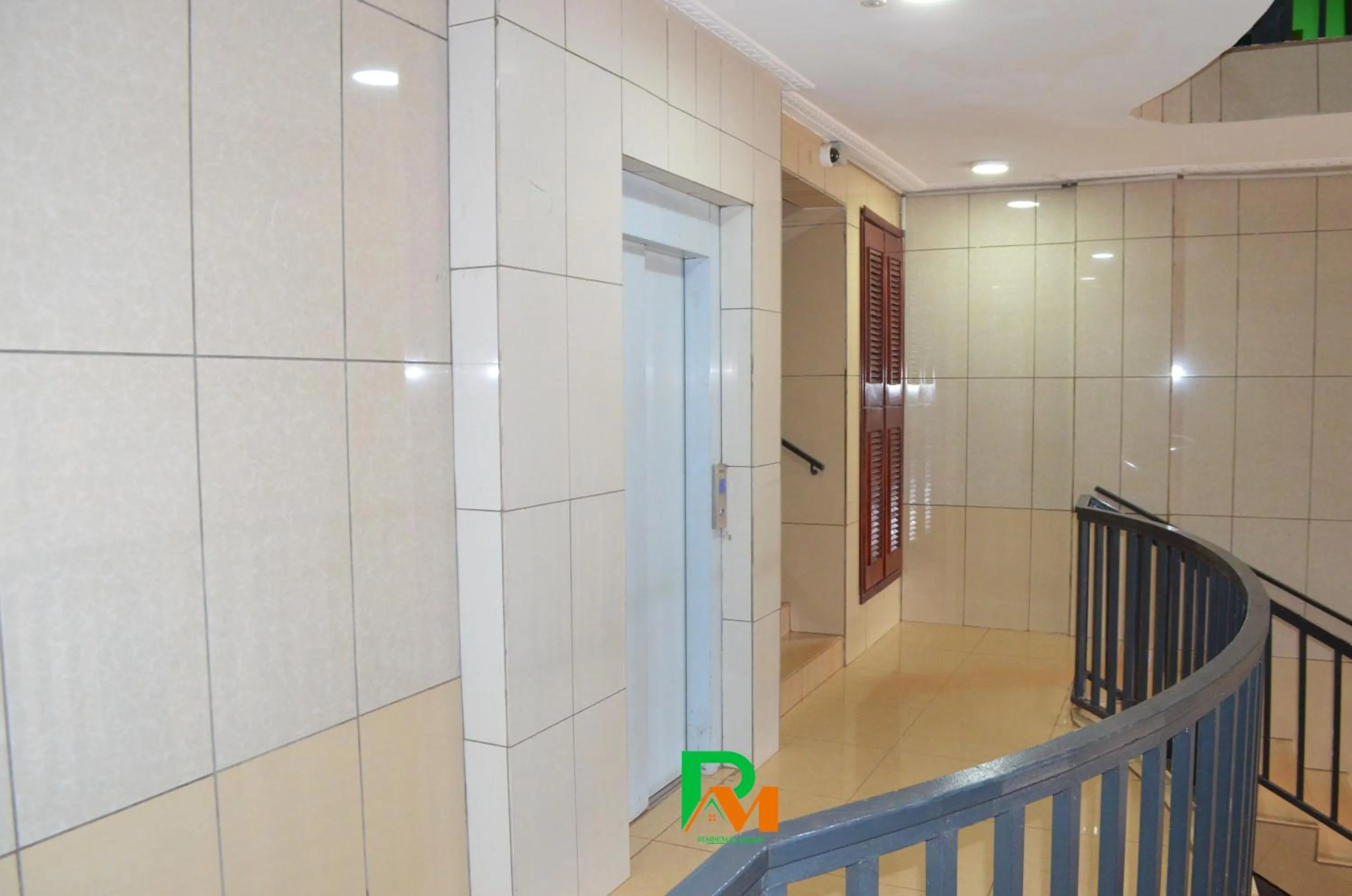 elevator in RESIDENCES MICKEL