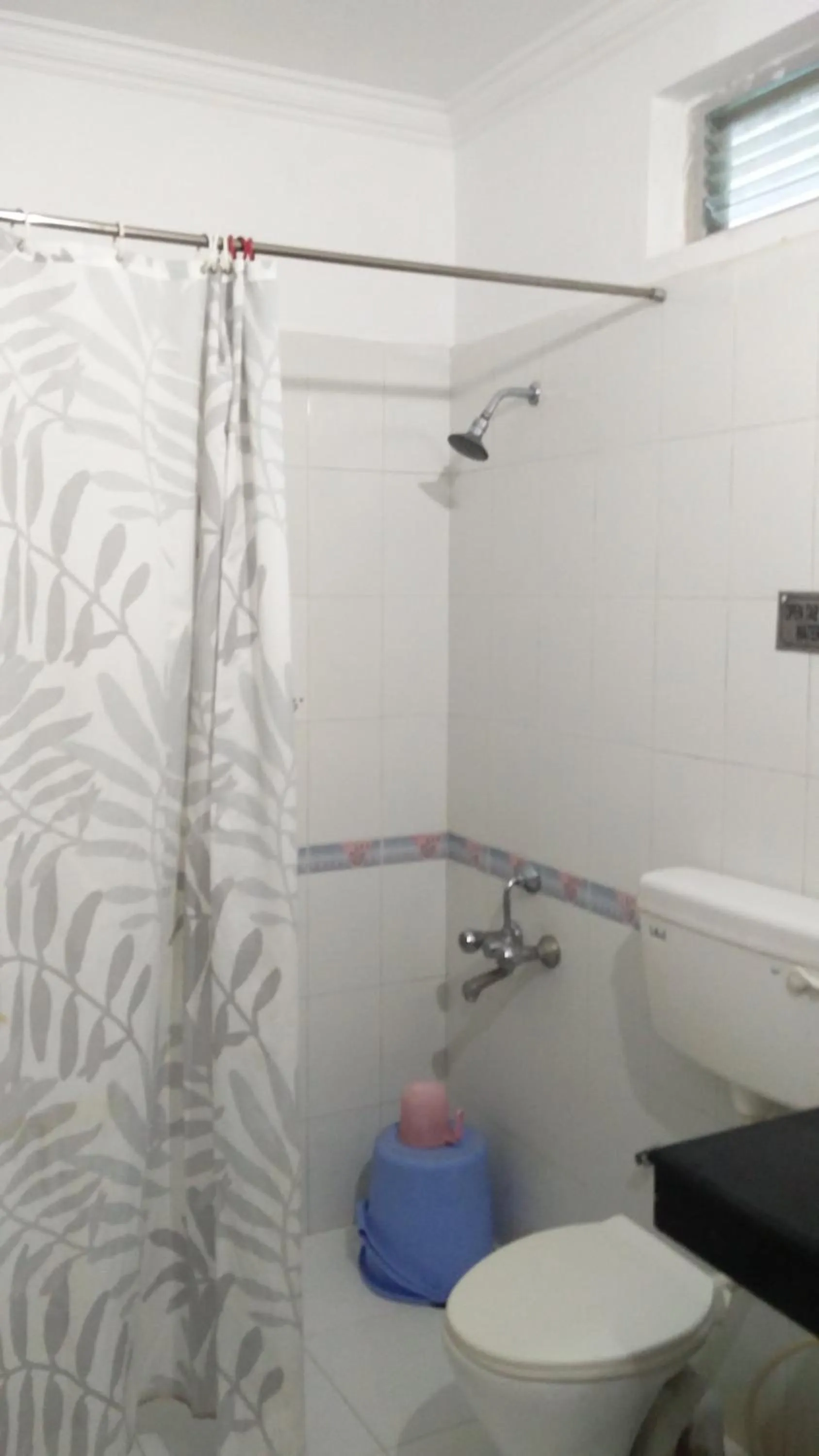 Shower in Euro Star Inn