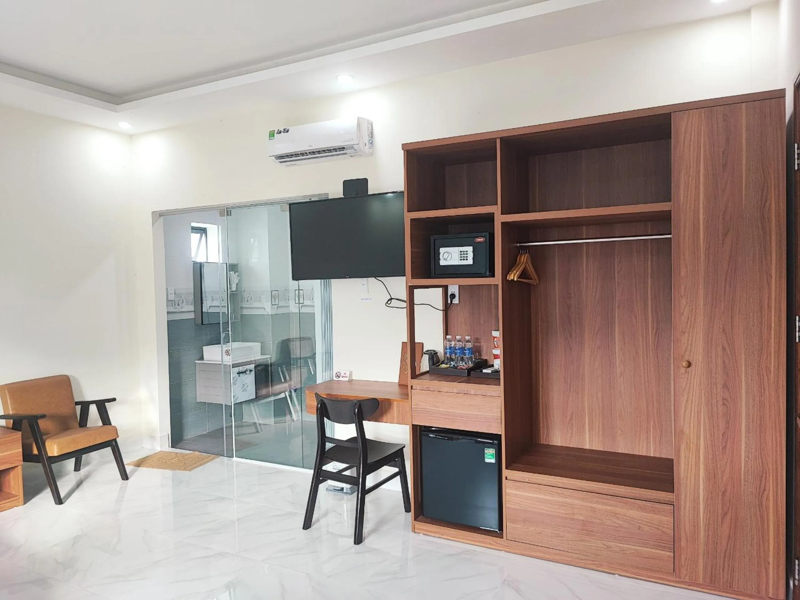 hair dresser in Hoàng Anh Côn Đảo Hotel