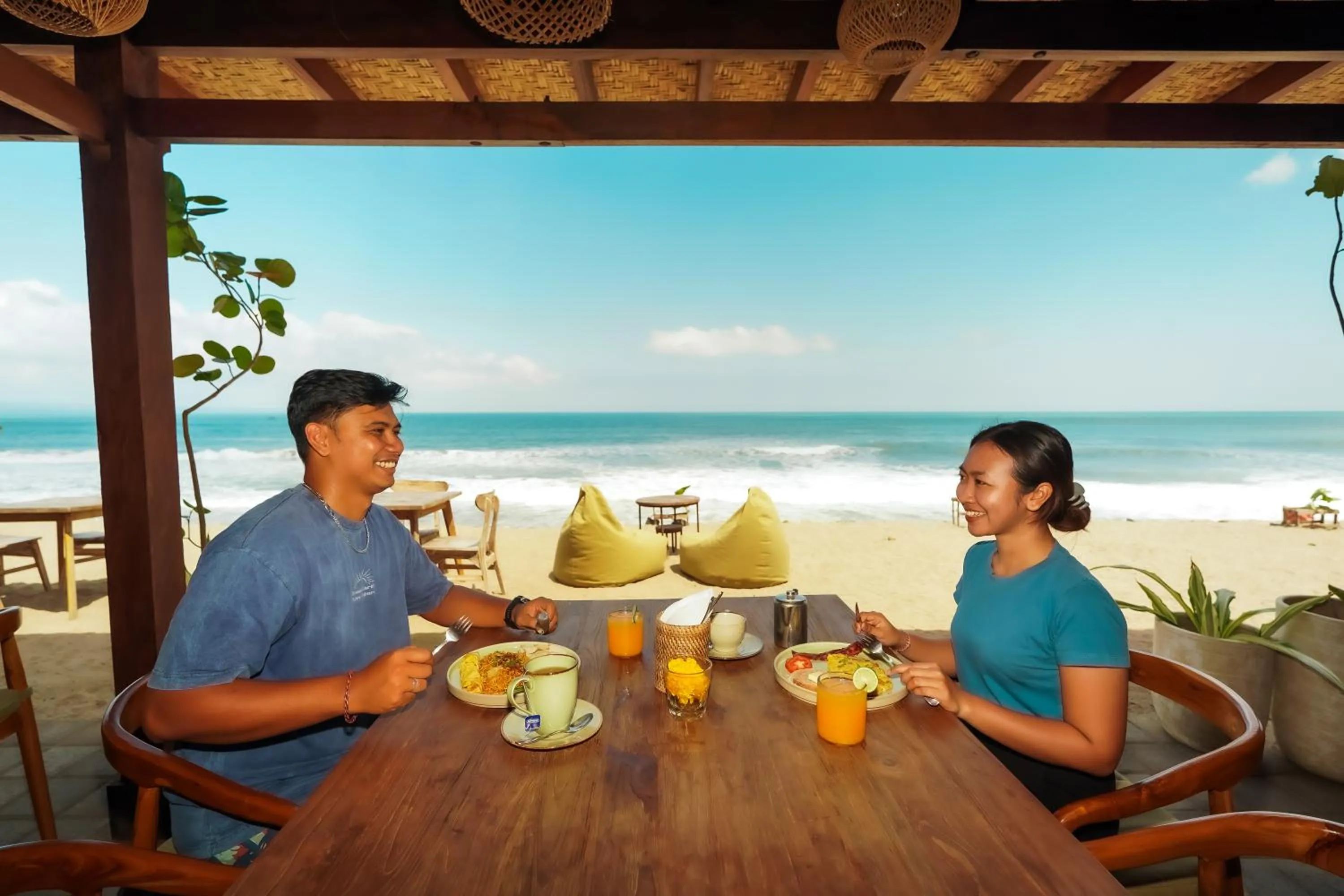 Restaurant/places to eat in Tropical Beach House Bali