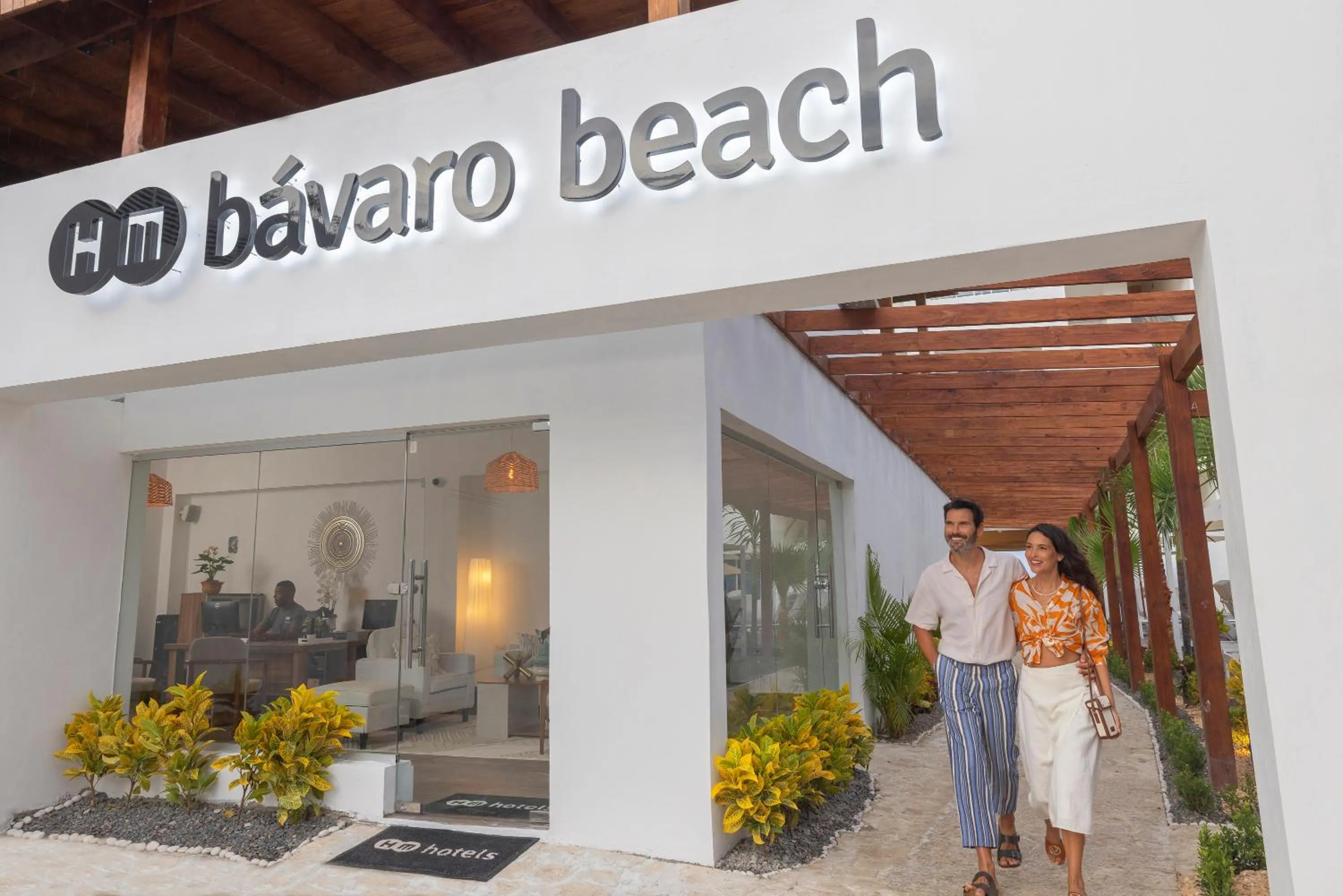 Facade/entrance in Hotel HM Bavaro Beach - Adults Only