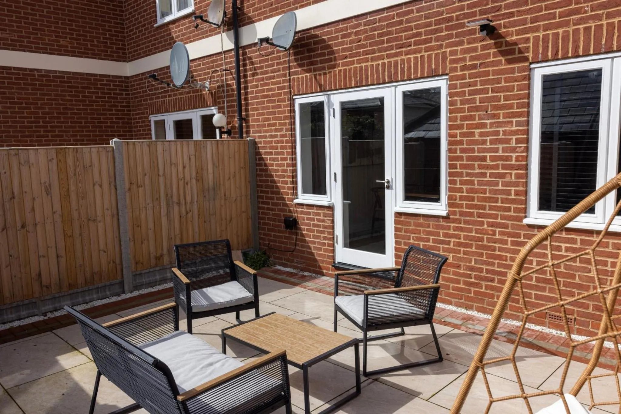 Garden in Charming 3-Bed House with 1 Parking space