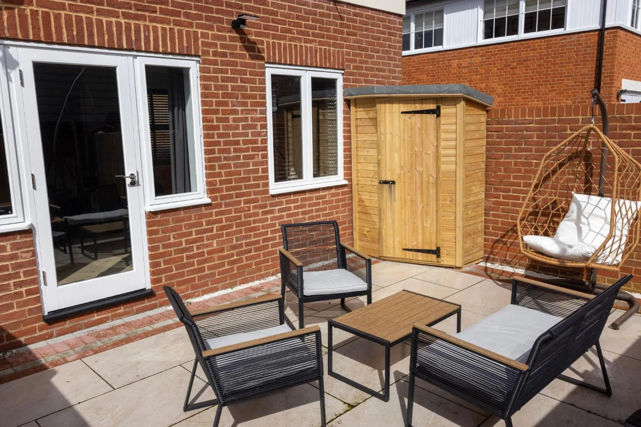 Garden in Charming 3-Bed House with 1 Parking space