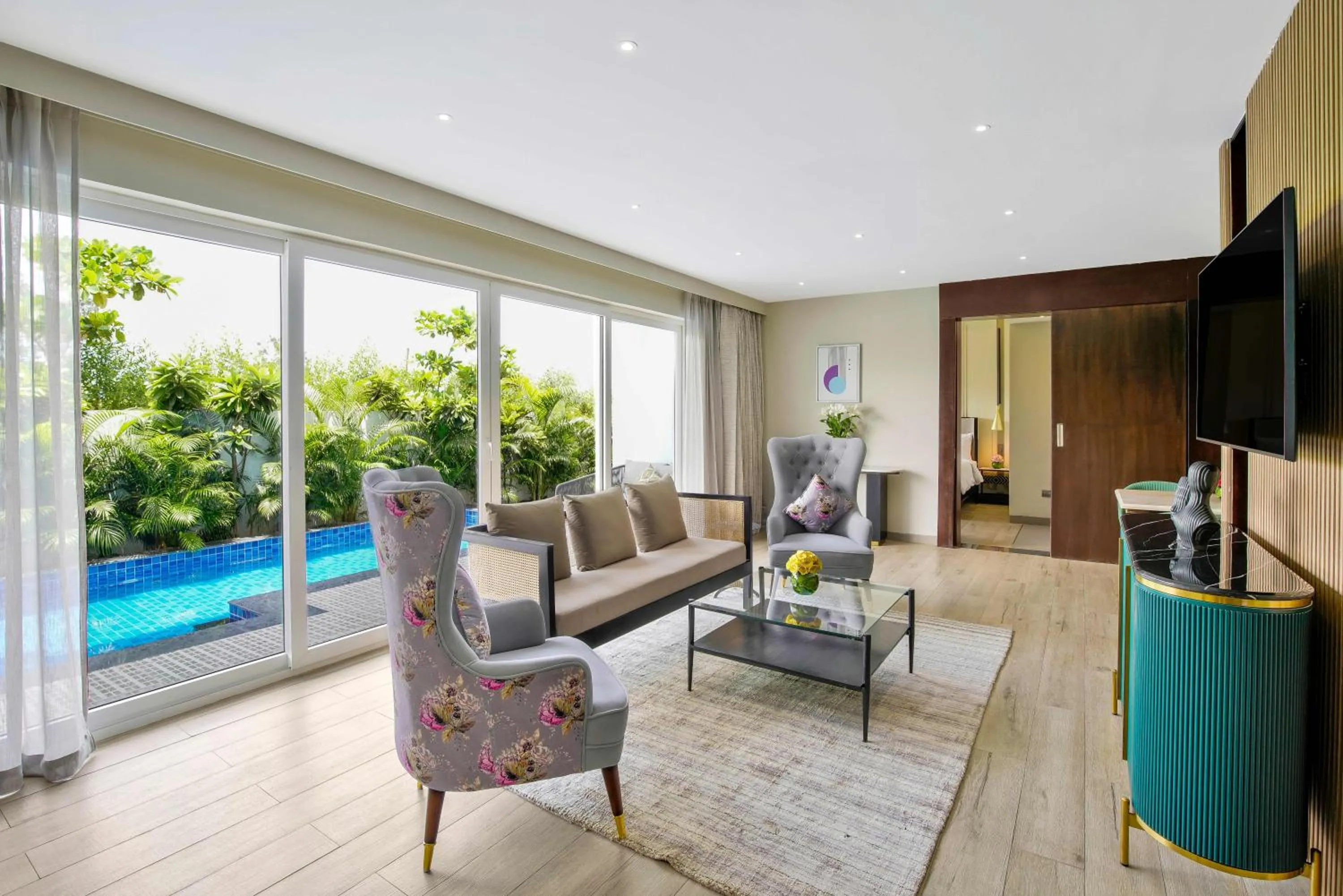 Swimming pool in Pramod Lands End Resort, a member of Radisson Individuals