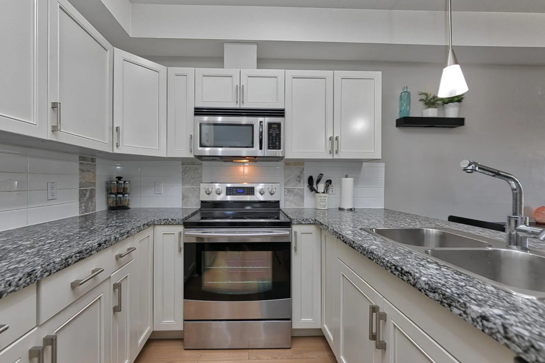 Stay In The Okanagan - Copper Sky, West Kelowna