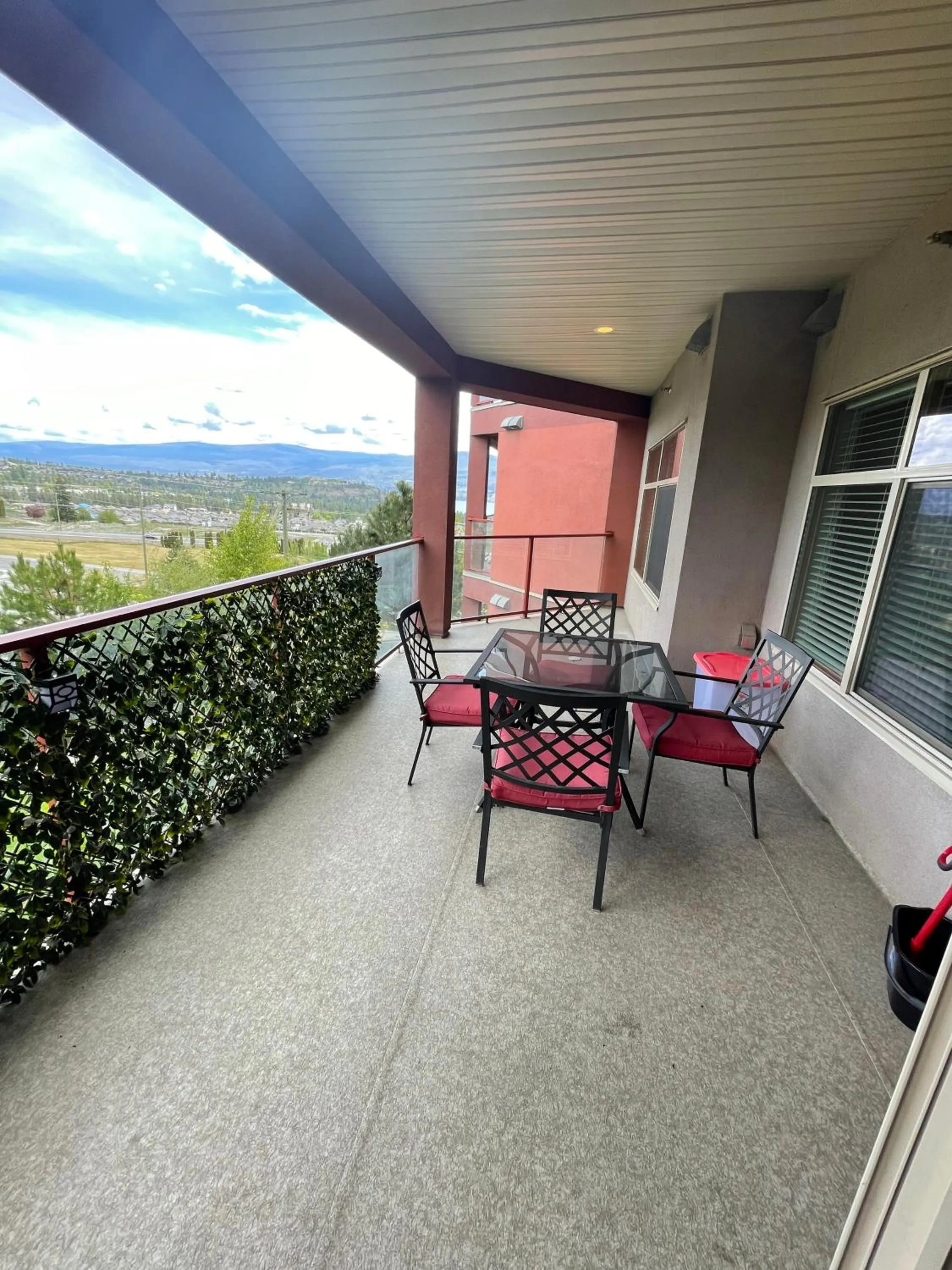 Stay In The Okanagan - Copper Sky, West Kelowna