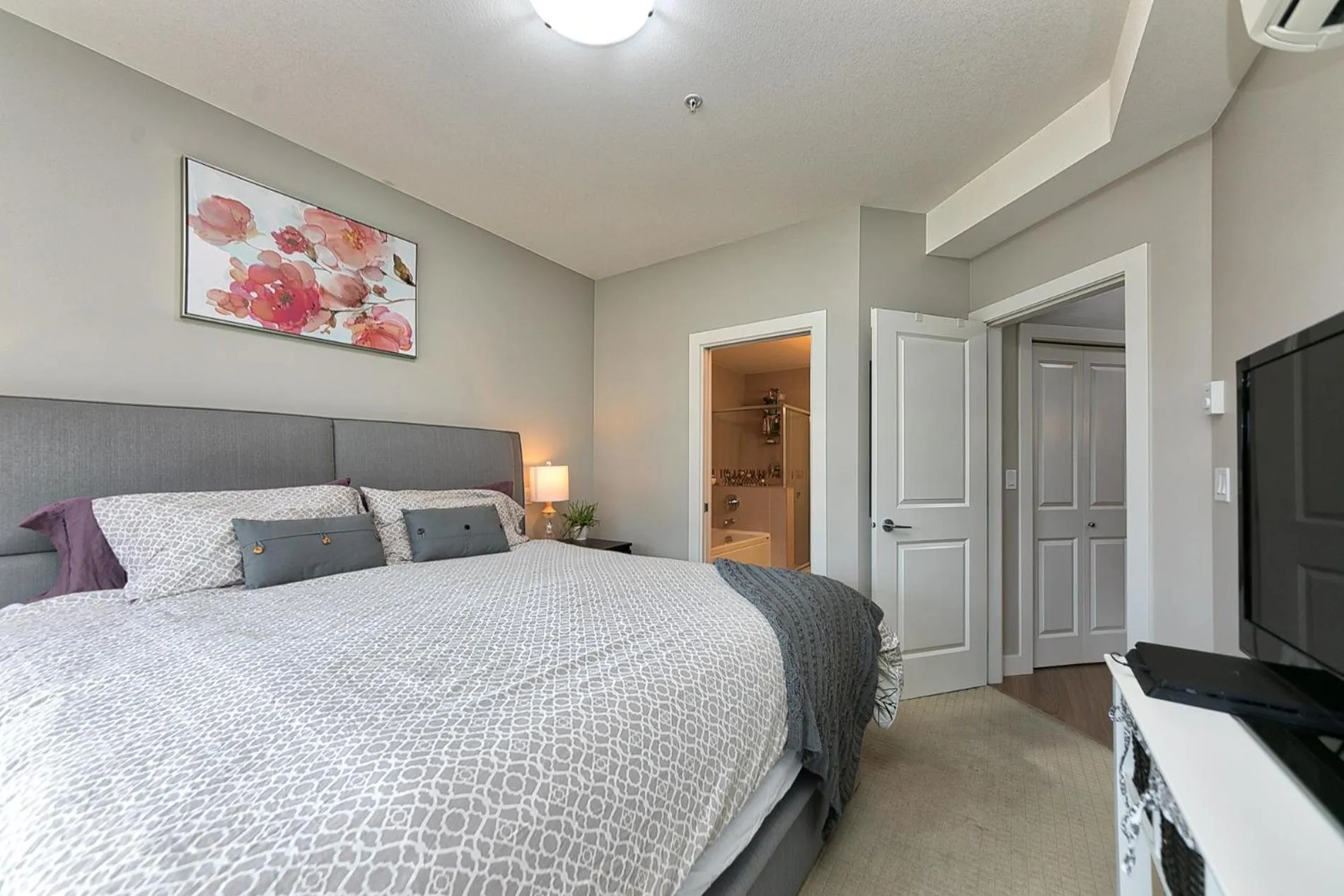 Bed in Stay In The Okanagan - Copper Sky, West Kelowna