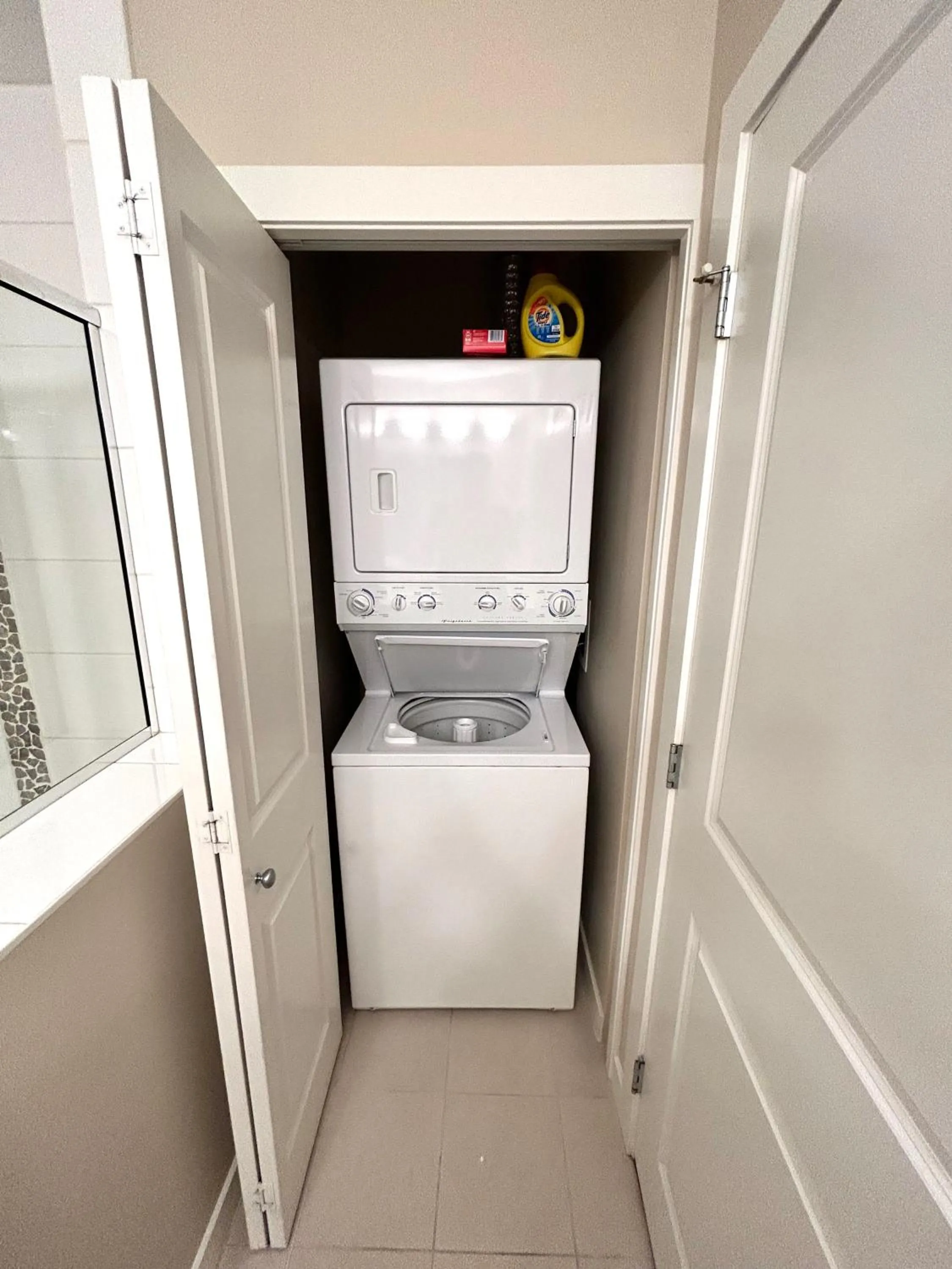 Stay In The Okanagan - Copper Sky, West Kelowna