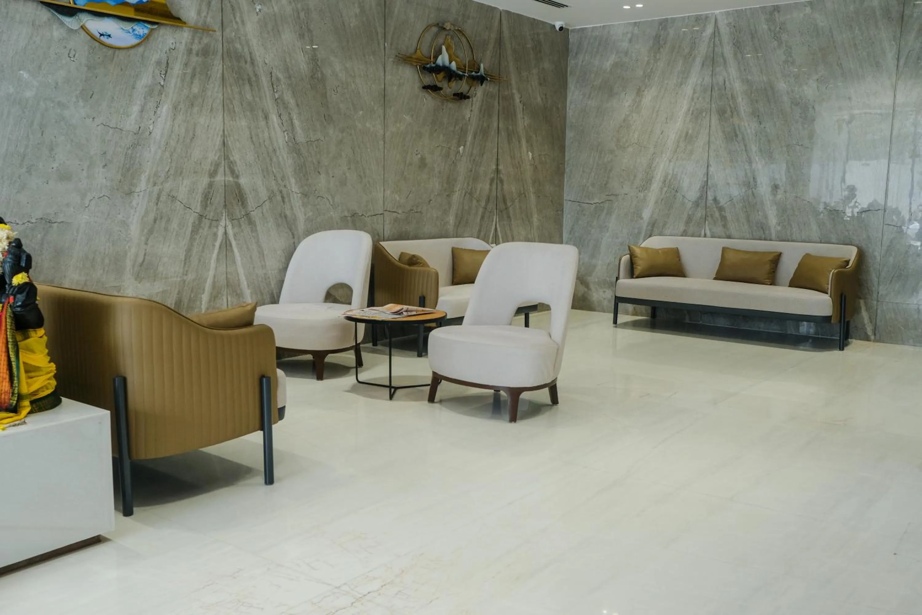 Facade/entrance in Hotel Tulips Grand