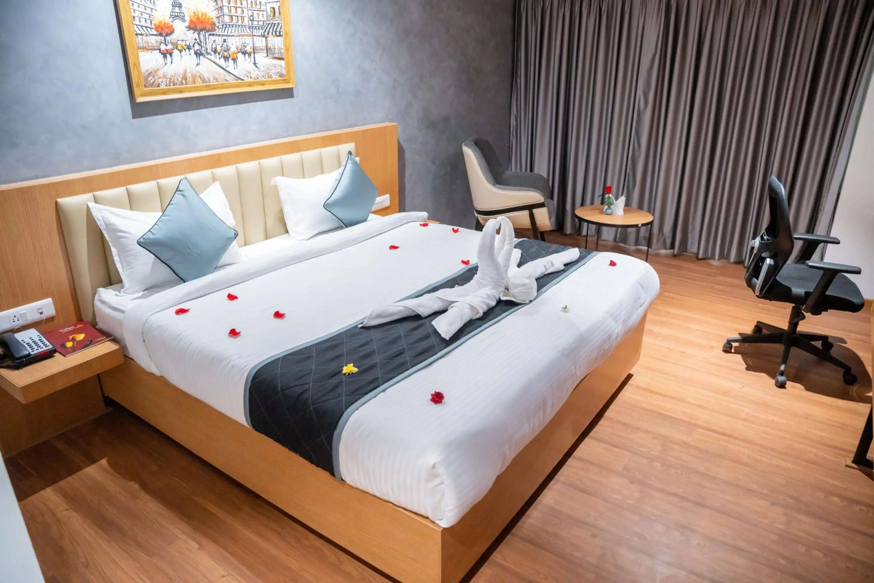 Bed in Hotel Tulips Grand