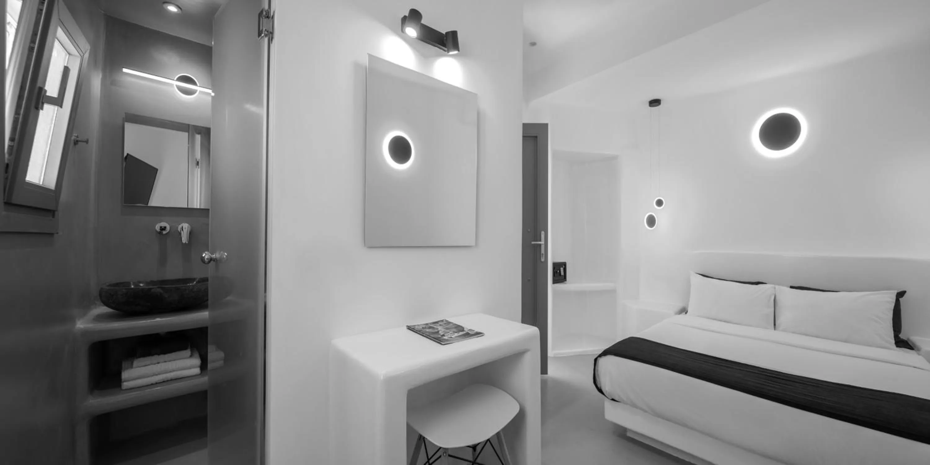 Bed in Tataki Family Hotel